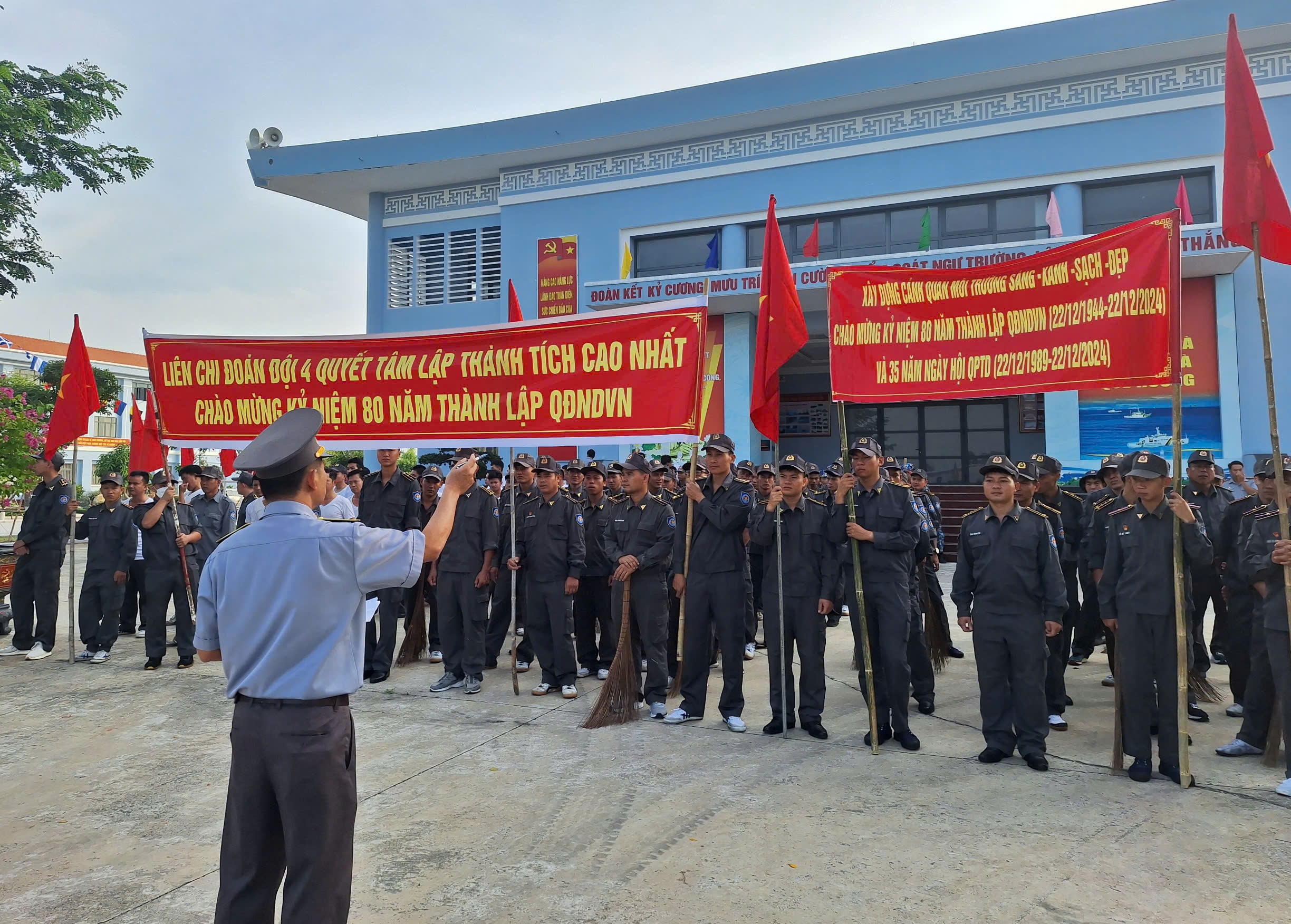 Cán bộ, chiến sỹ trong toàn Chi đội nêu cao tinh thần trách nhiệm, tích cực, chấp hành nghiêm quy định an toàn lao động