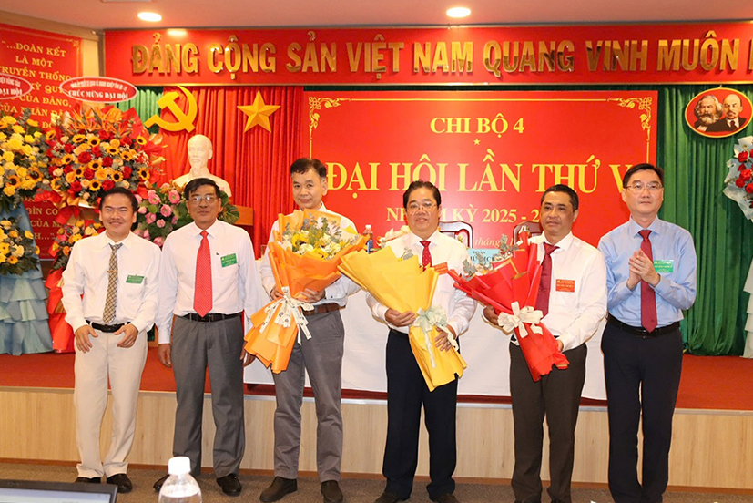 Chi bộ 4 (Đảng bộ bộ phận Bệnh viện Vũng Tàu) tổ chưc đại hội nhiệm kỳ 2025-2027.