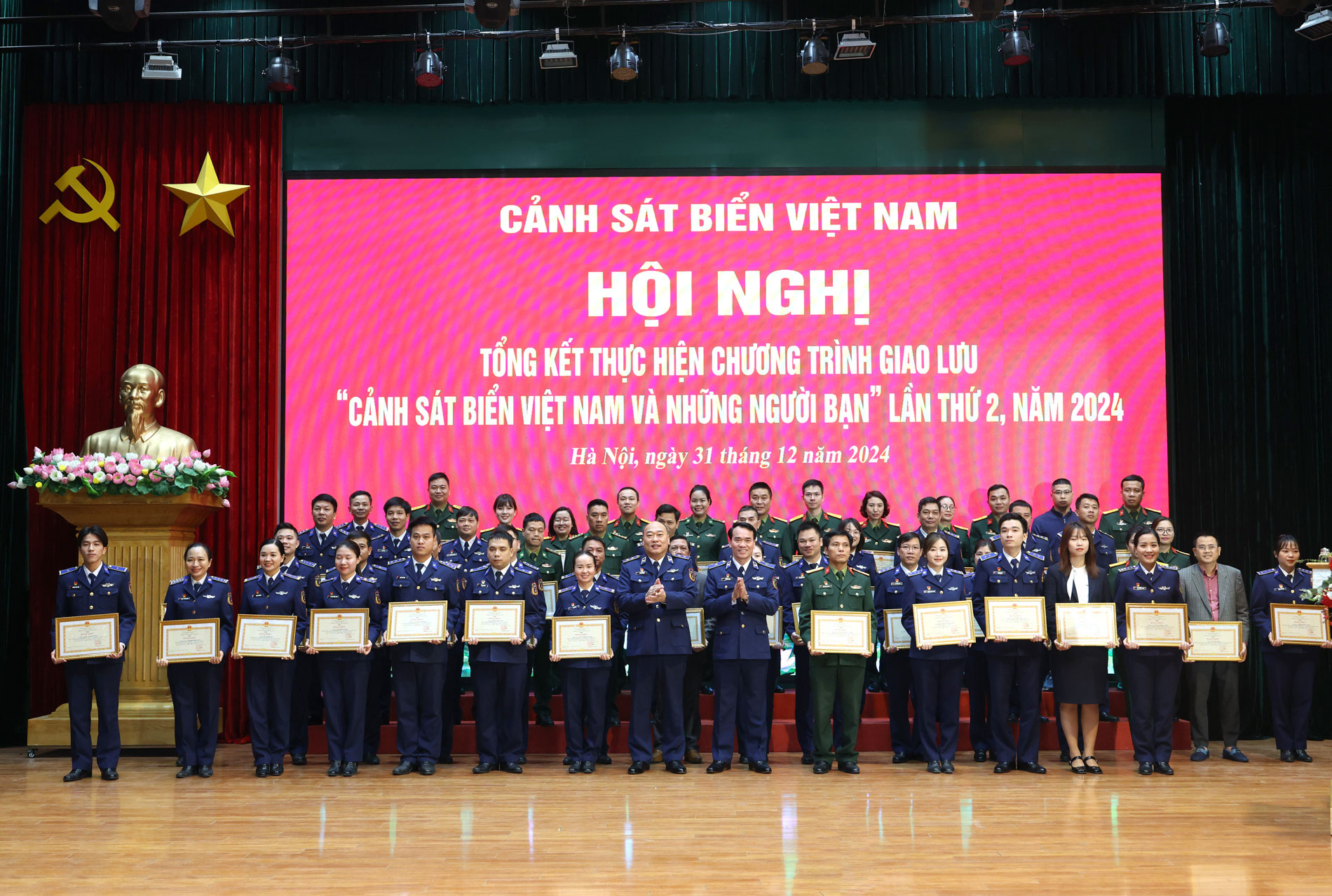 Cảnh sát biển Việt Nam và những người bạn