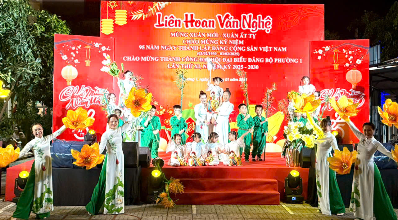 Sôi nổi liên hoan văn nghệ mừng Đảng - mừng Xuân