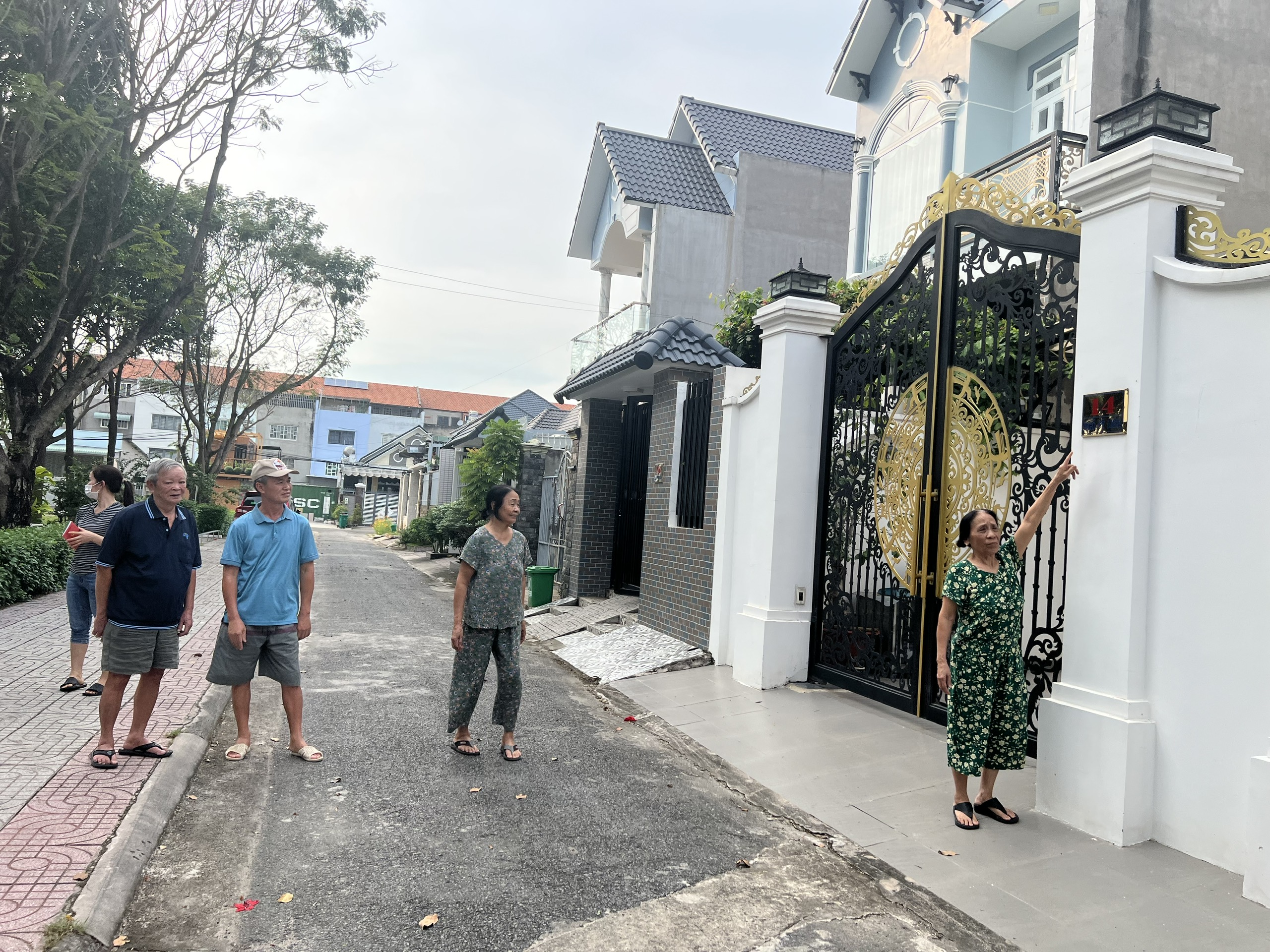 Khổ vì đường không tên, nhà không số