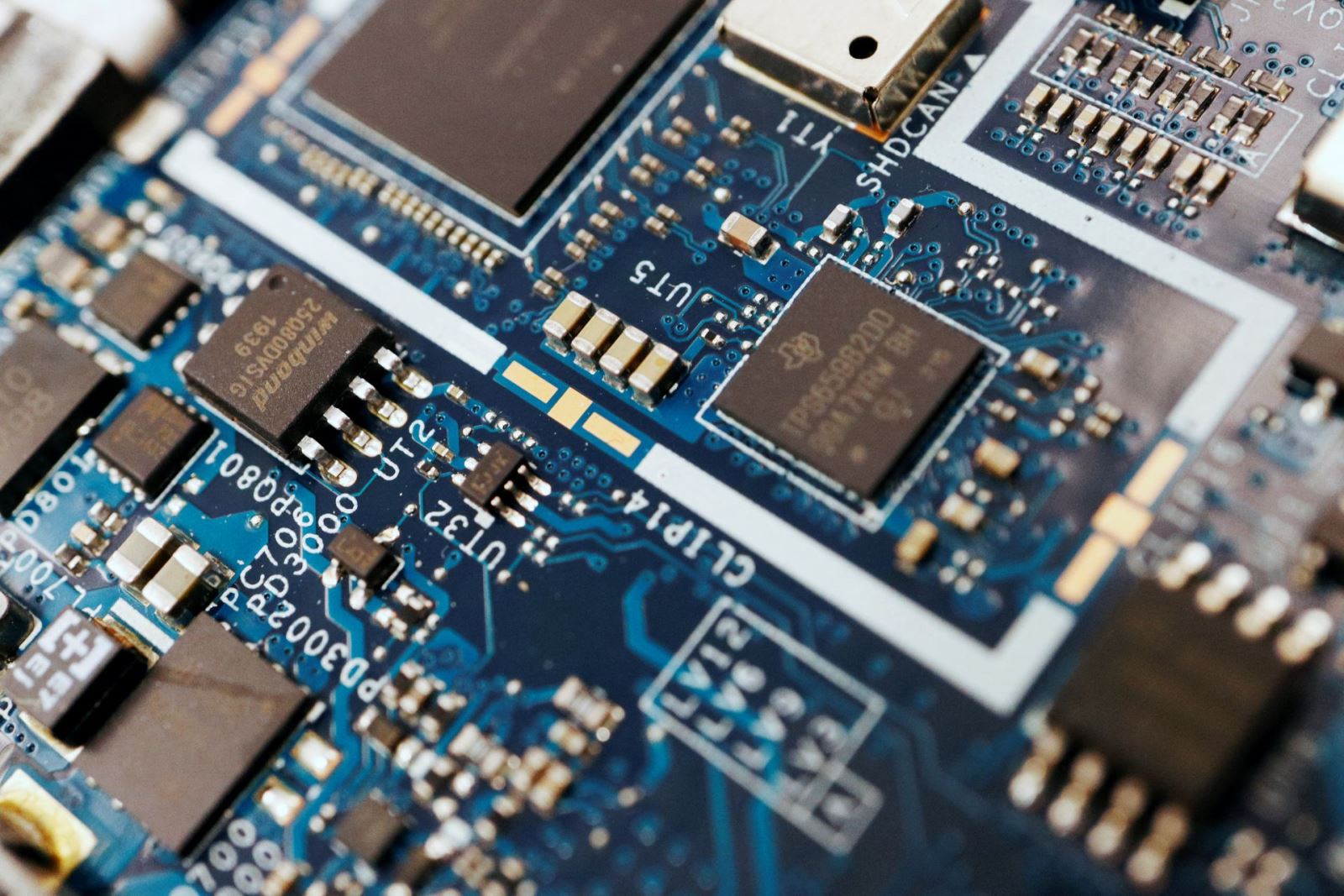 Nhu cầu chip nhớ - lưu trữ dữ liệu - dự kiến tăng.
