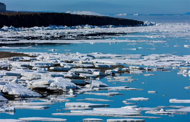 Những tảng băng trôi ở Baffin Bay, đảo Greenland.