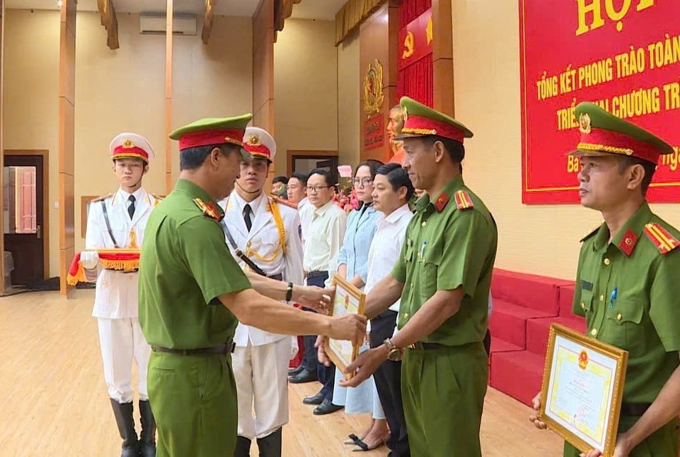 Công an phường Long Tâm (TP.Bà Rịa) đã đạt được nhiều thành tích cao trong Phong trào thi đua Bảo vệ an ninh Tổ quốc.