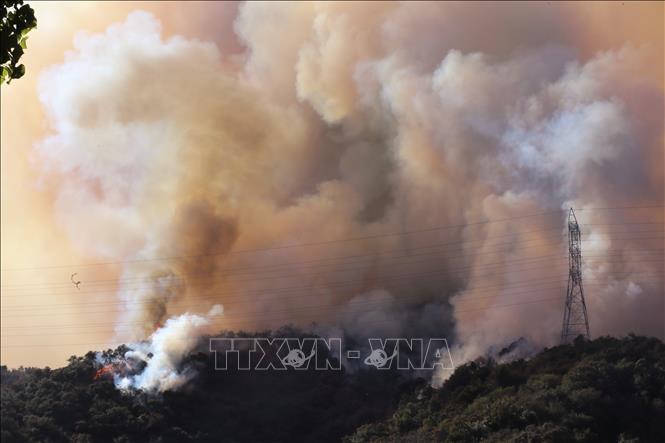 Đám cháy rừng tại Los Angeles, bang California, Mỹ.