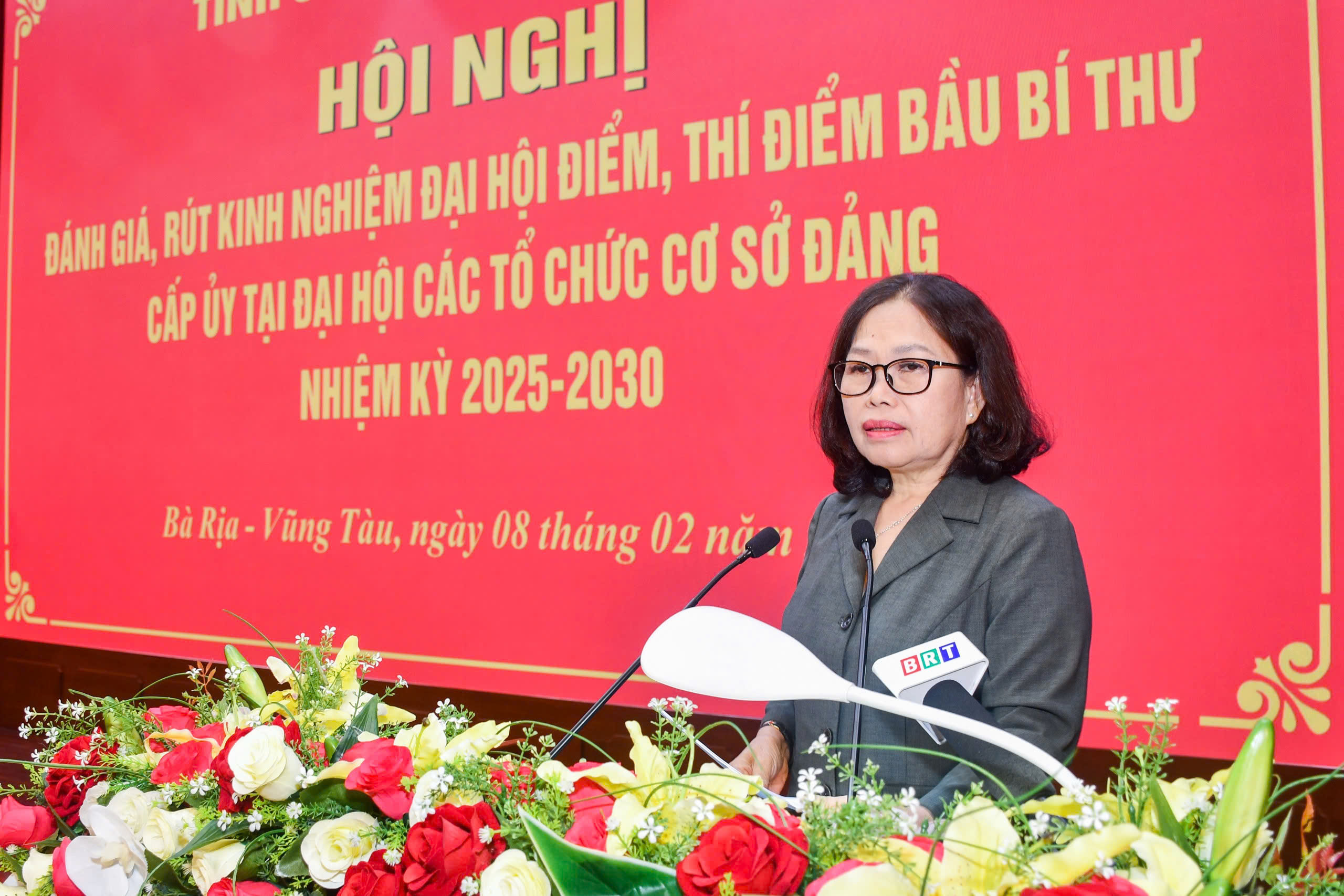 Bà Nguyễn Thị Yến, Phó Bí thư Thường trực Tỉnh ủy, Trưởng Đoàn ĐBQH tỉnh, phát biểu chỉ đạo hội nghị.