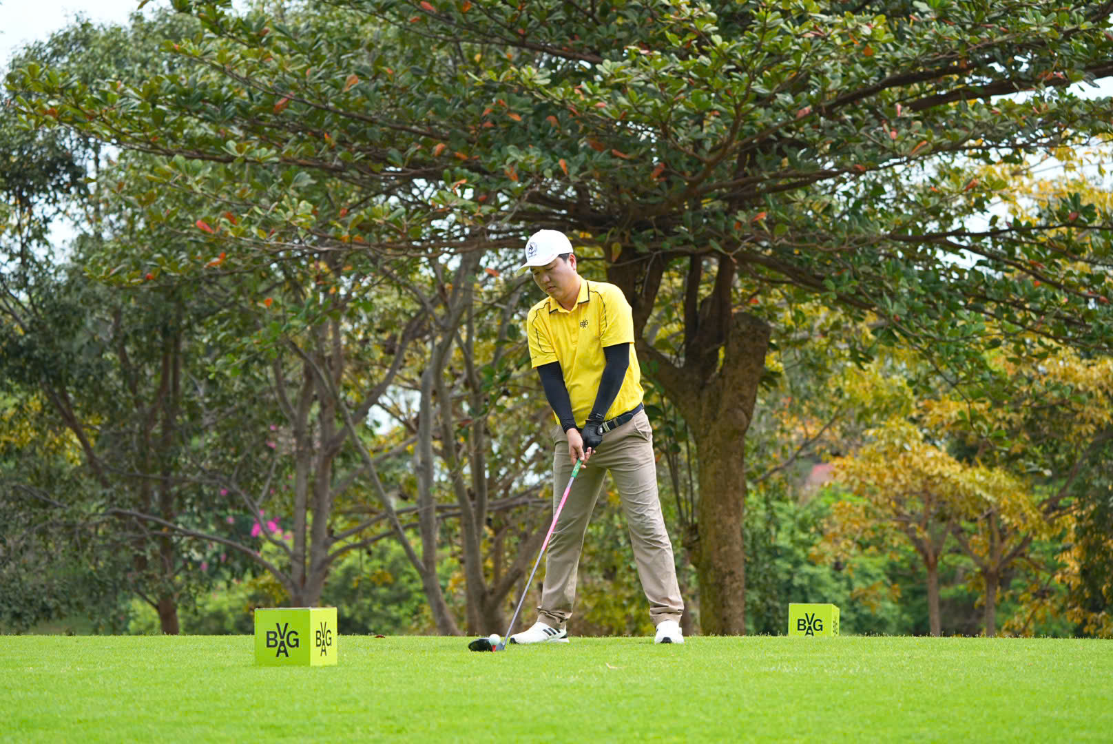 Giải golf Hi Spring Championship 2025 quy tụ gần 100 golfer tham gia tranh tài.