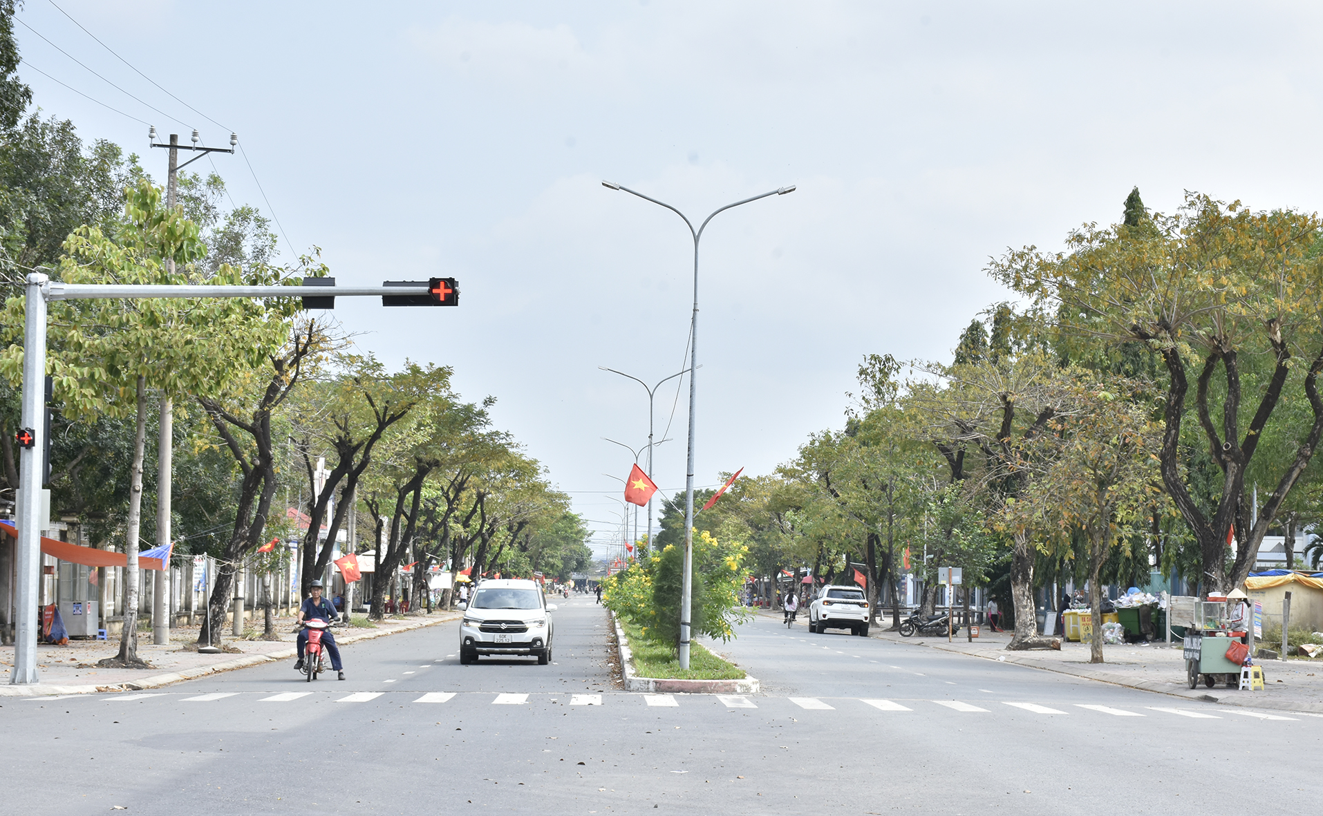 Các tuyến đường đô thị khang trang, rộng rãi.