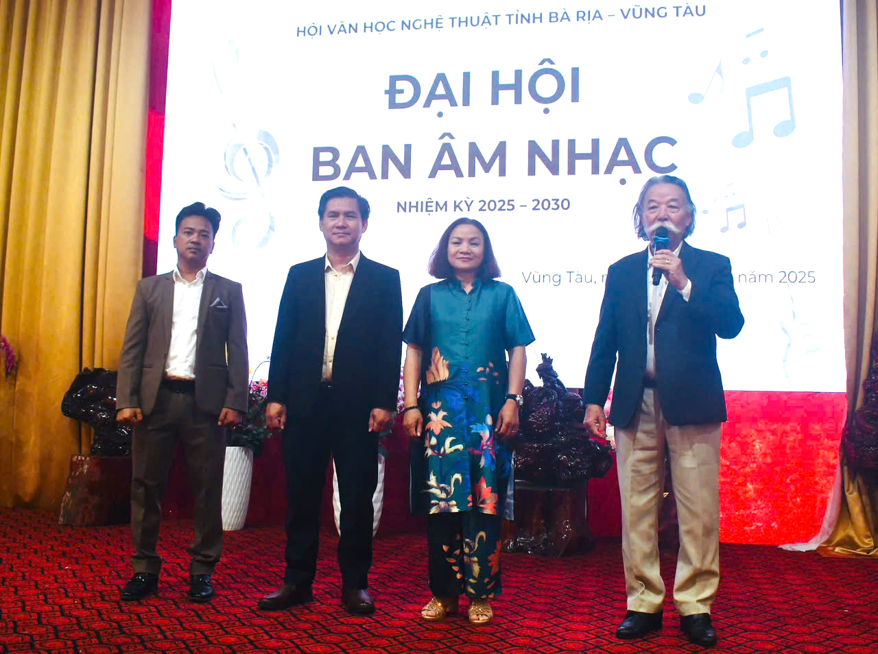 Nhạc sĩ Hoàng Lương được bầu làm Trưởng Ban Âm nhạc Hội Văn học Nghệ thuật tỉnh