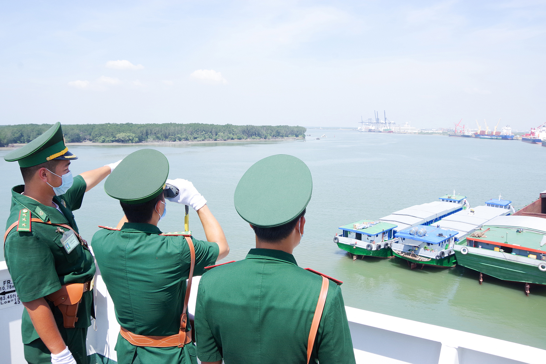 Lực lượng Trạm Biên phòng cửa khẩu cảng Phú Mỹ tuần tra bảo đảm an ninh trên địa bàn quản lý.