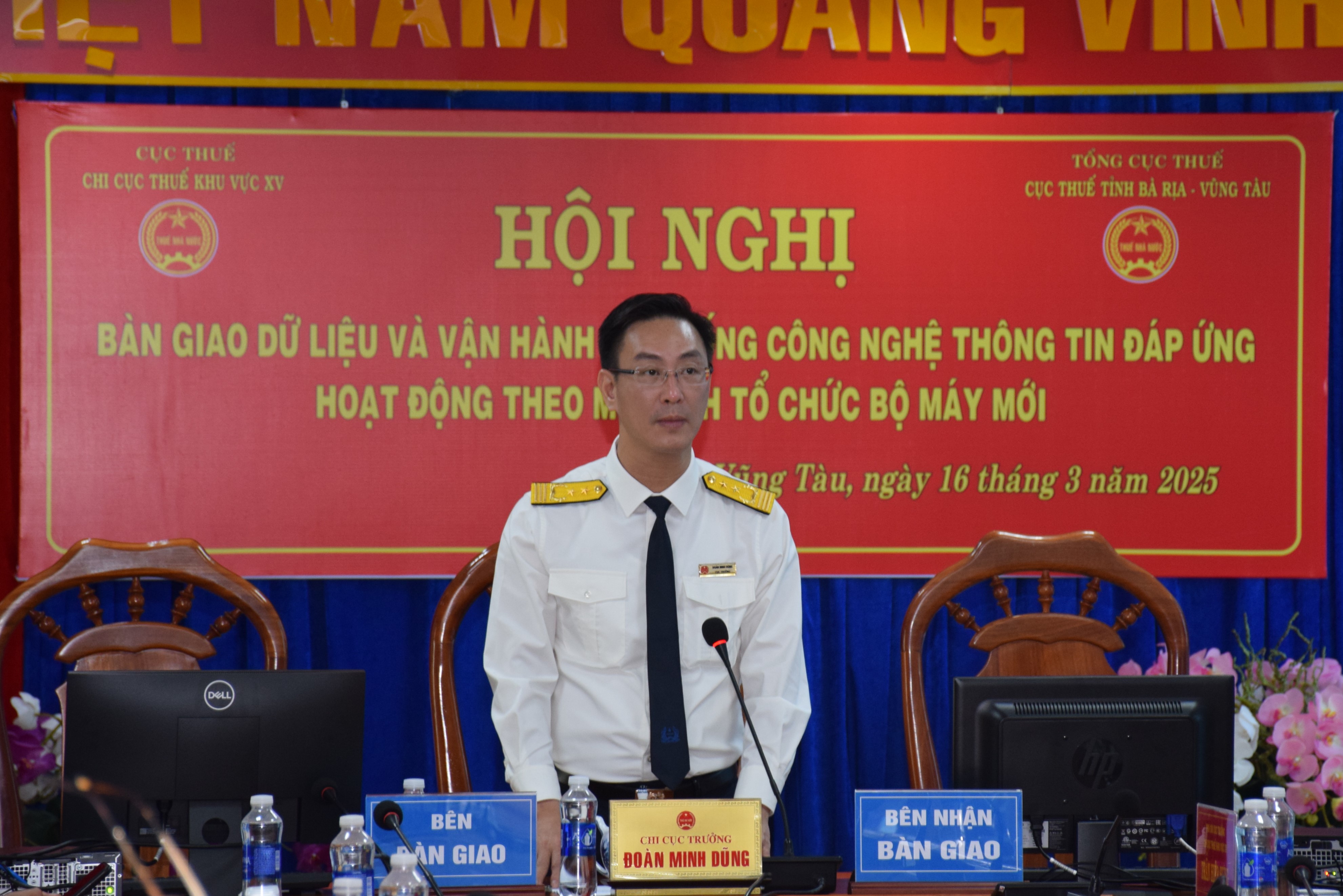 Ông Đoàn Minh Dũng - Chi cục trưởng Chi cục Thuế khu vực XV phát biểu chỉ đạo tại hội nghị