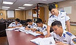 Thắp lửa đam mê ngoại ngữ trên tàu cảnh sát biển