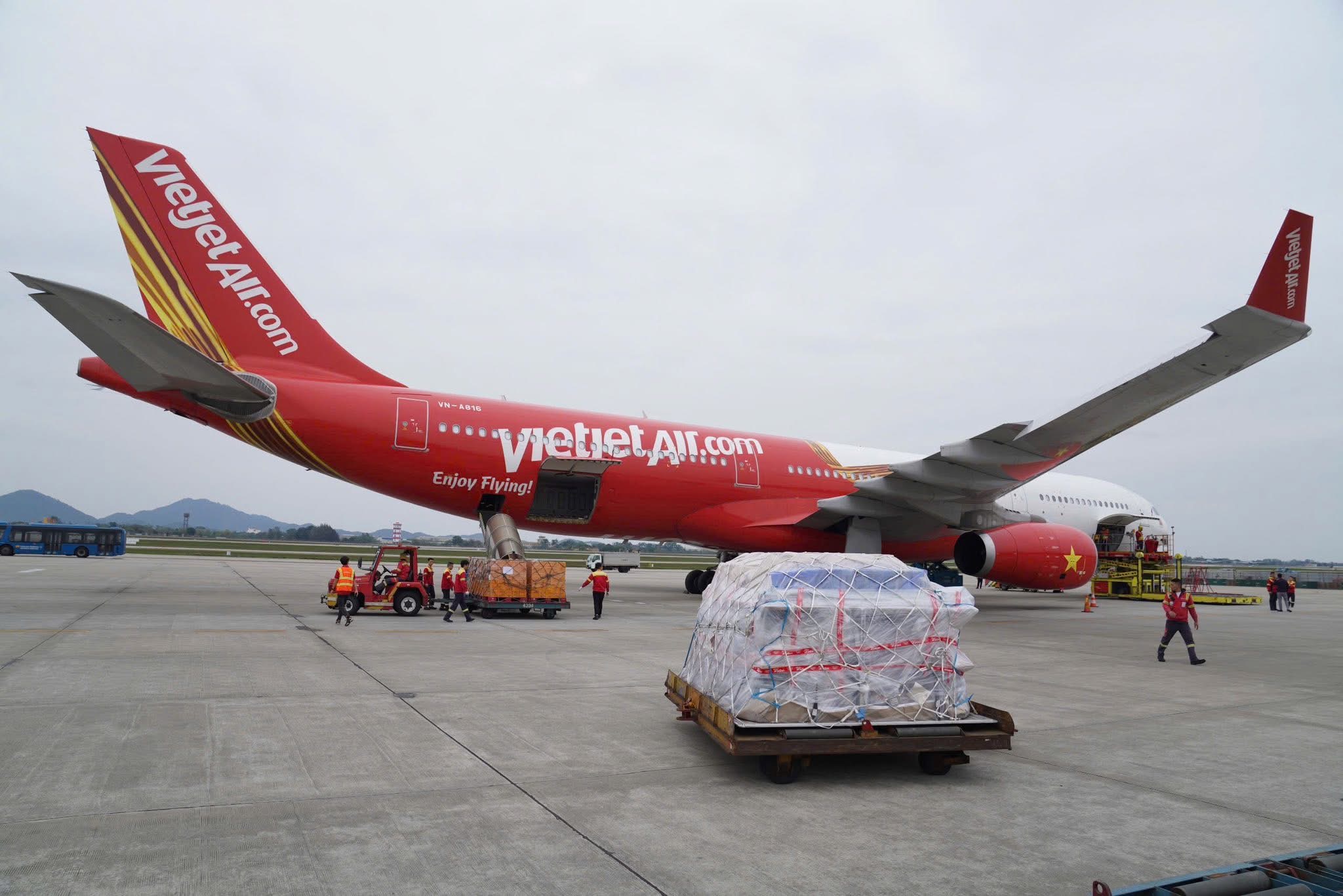 Vietjet mở bán vé bay thẳng Hà Nội - Côn Đảo
