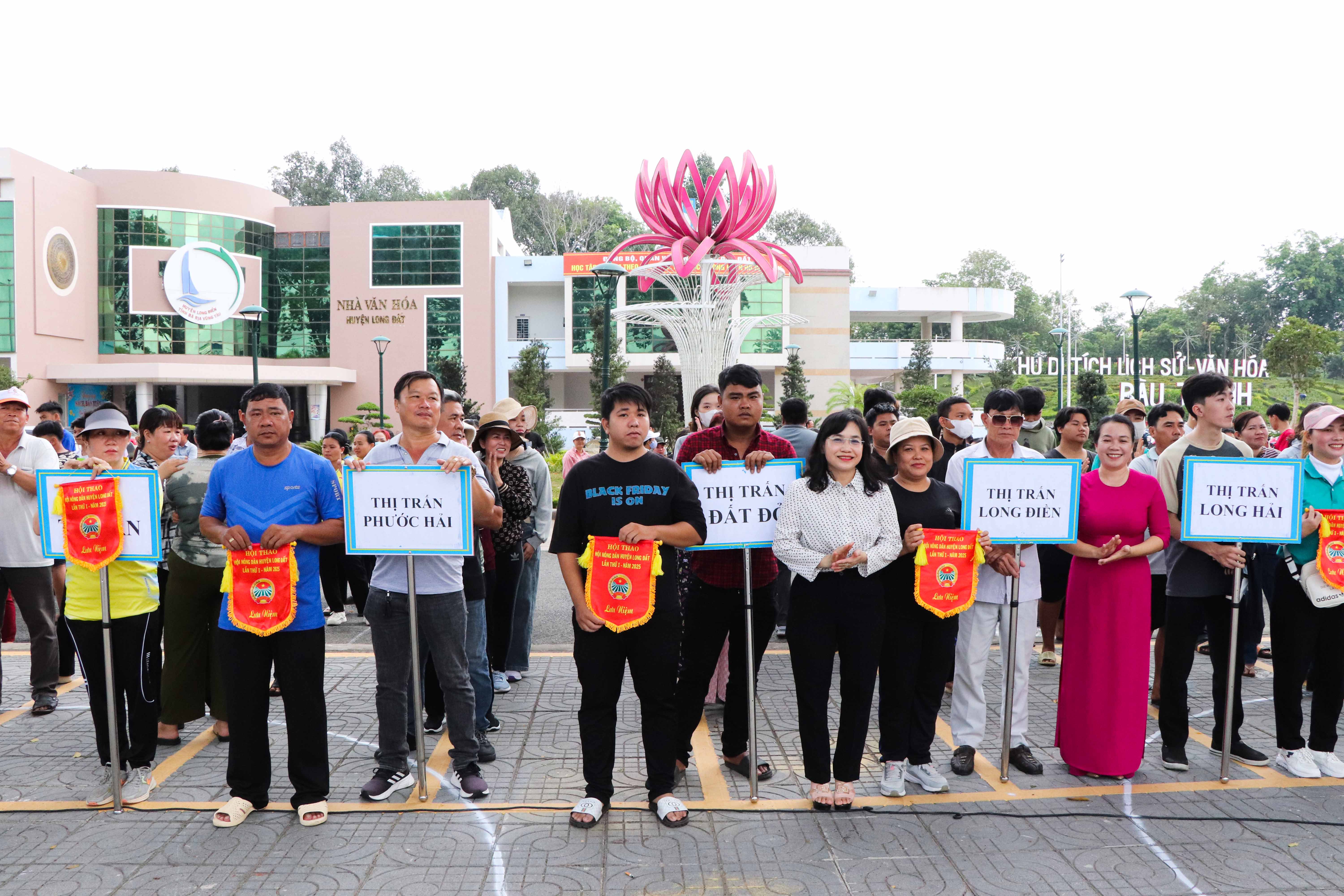Hơn 400 VĐV tranh tài tại Hội thao nông dân huyện Long Đất