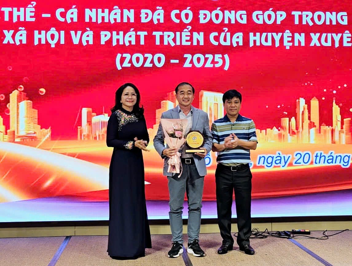 Tri ân tập thể, cá nhân có nhiều đóng góp cho huyện Xuyên Mộc