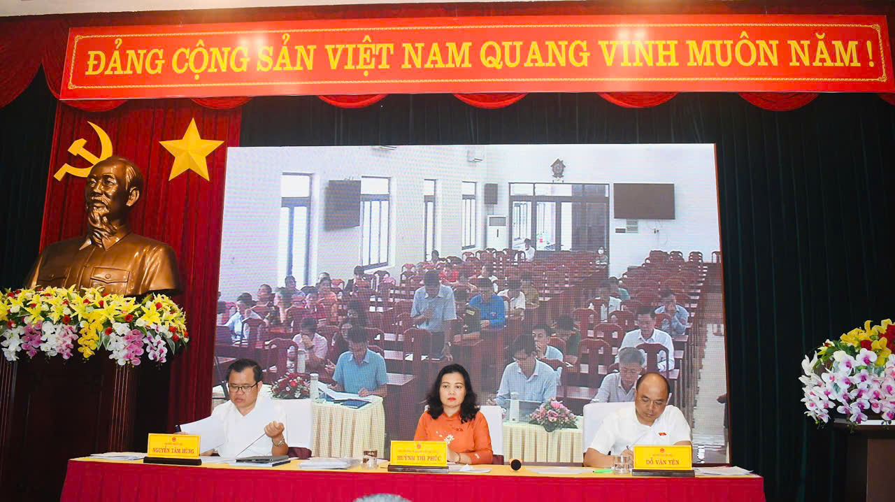 ĐBQH tiếp xúc cử tri chuyên đề về chính sách pháp luật