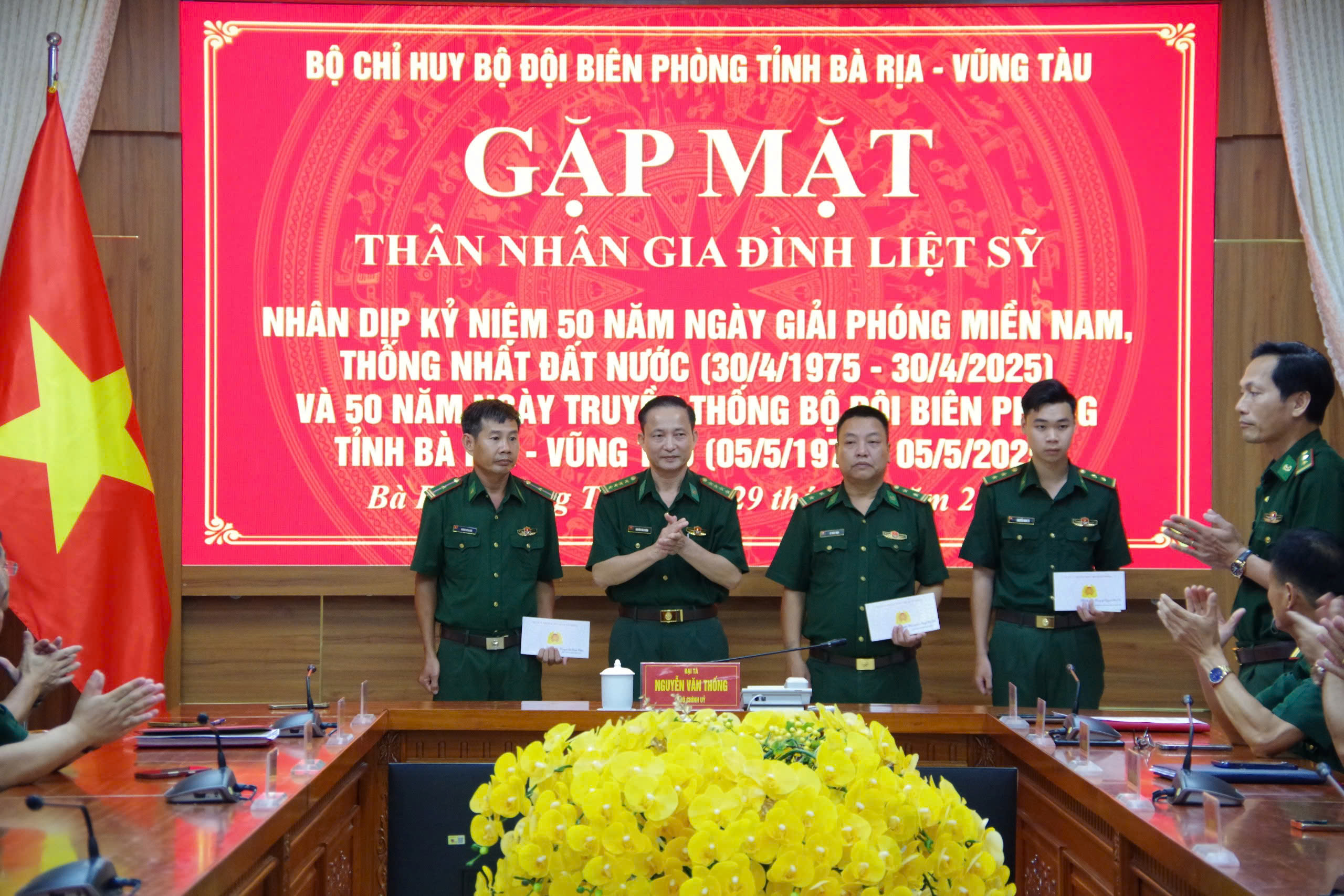 Gặp mặt tri ân thân nhân gia đình liệt sĩ