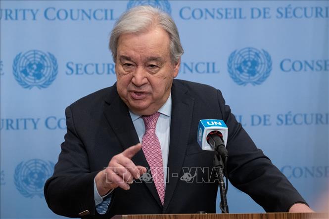 Tổng thư ký LHQ Antonio Guterres phát biểu tại cuộc họp báo ở New York, Mỹ.
