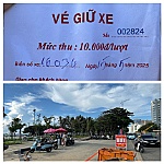 Bãi giữ xe tự phát thu phí vượt quy định