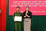 Khen thưởng cá nhân và tập thể truy bắt kẻ cướp ngân hàng