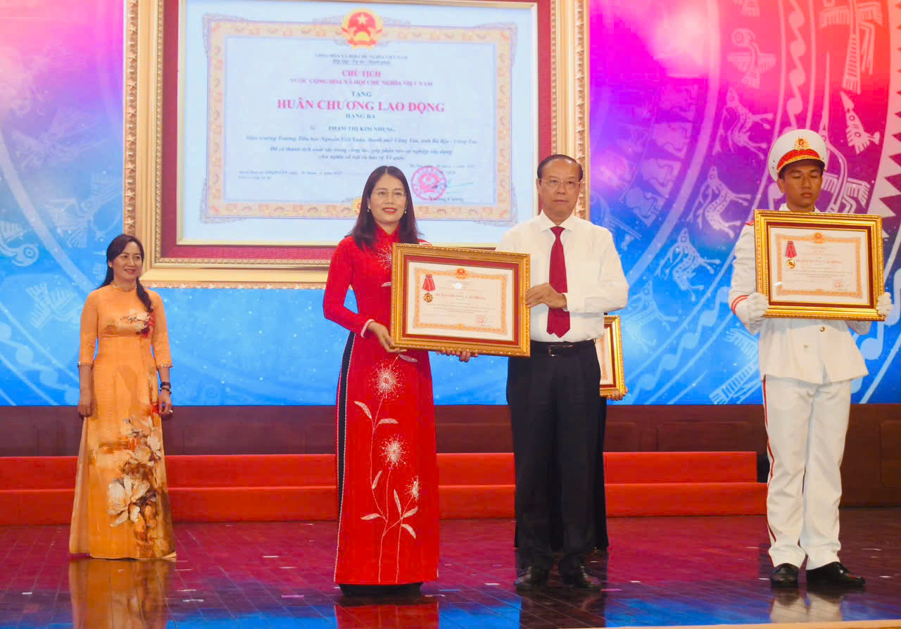 Thi đua thực hiện hiệu quả Nghị quyết 57, tạo động lực thúc đẩy phát triển