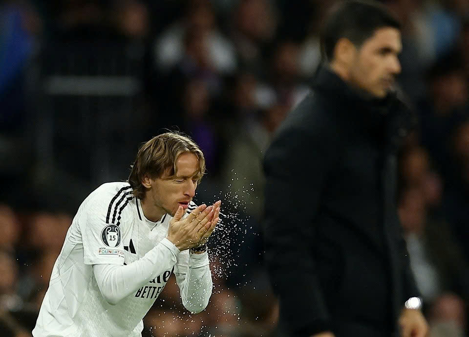 Siêu sao Luka Modric lặng lẽ chờ hồi kết