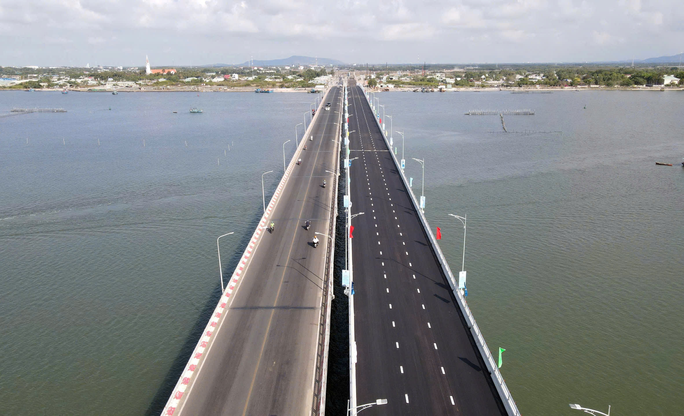 Bà Rịa-Vũng Tàu - miền đất lành của nhà đầu tư - Kỳ 2: Lấy đầu tư công dẫn dắt, thu hút đầu tư xã hội
