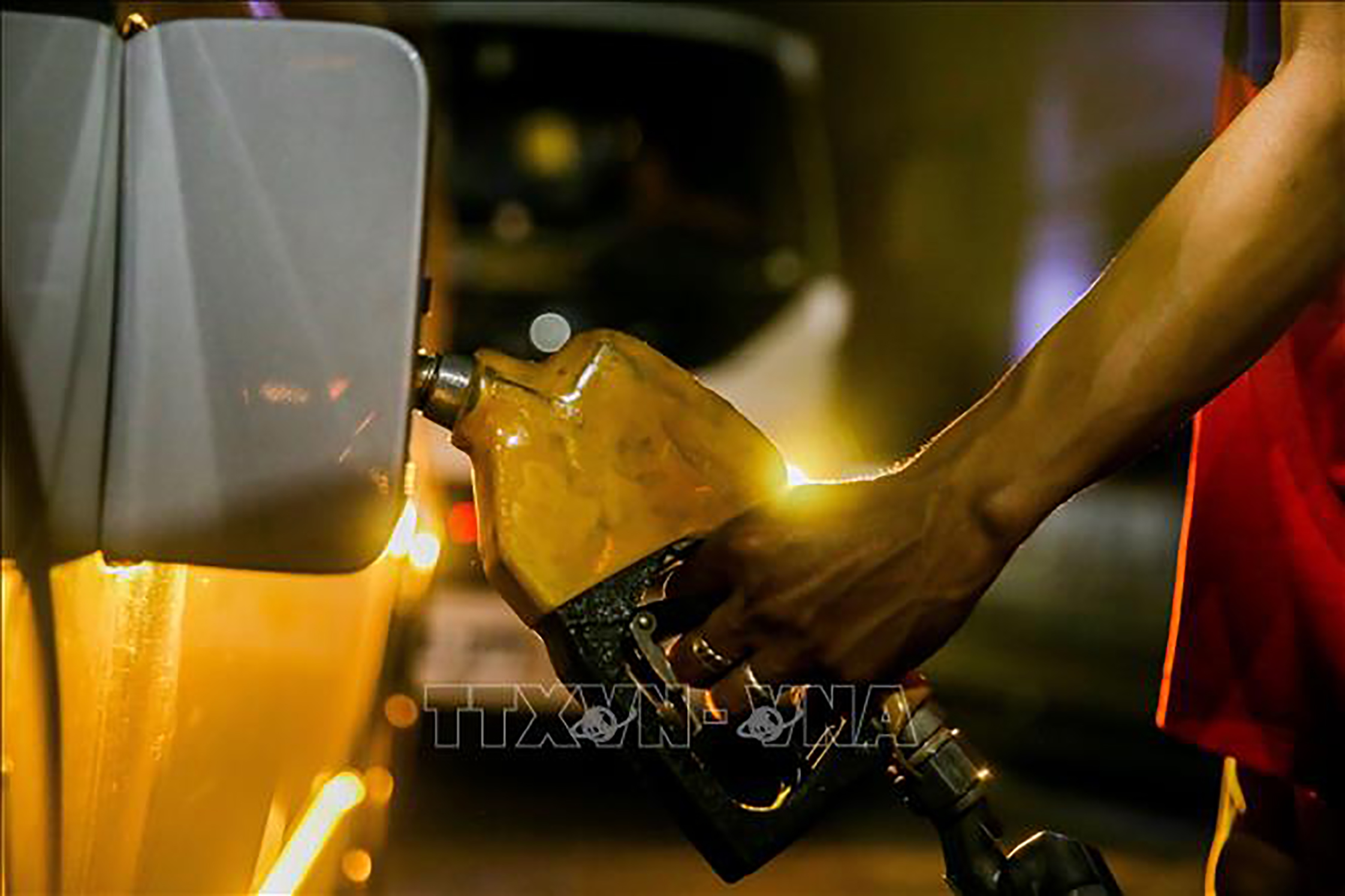 OPEC+ rục rịch tăng sản lượng