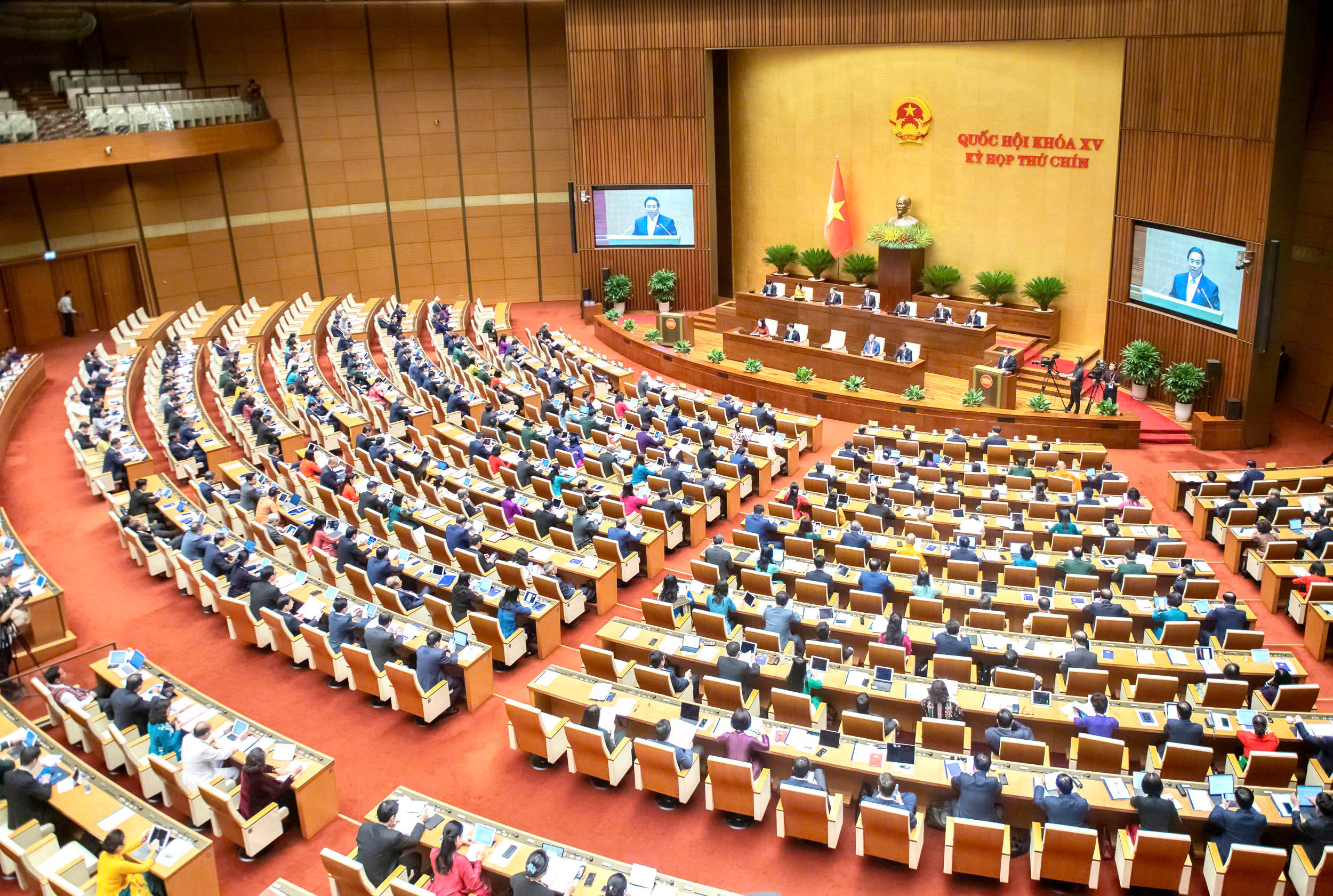 Quan cảnh phiên họp.