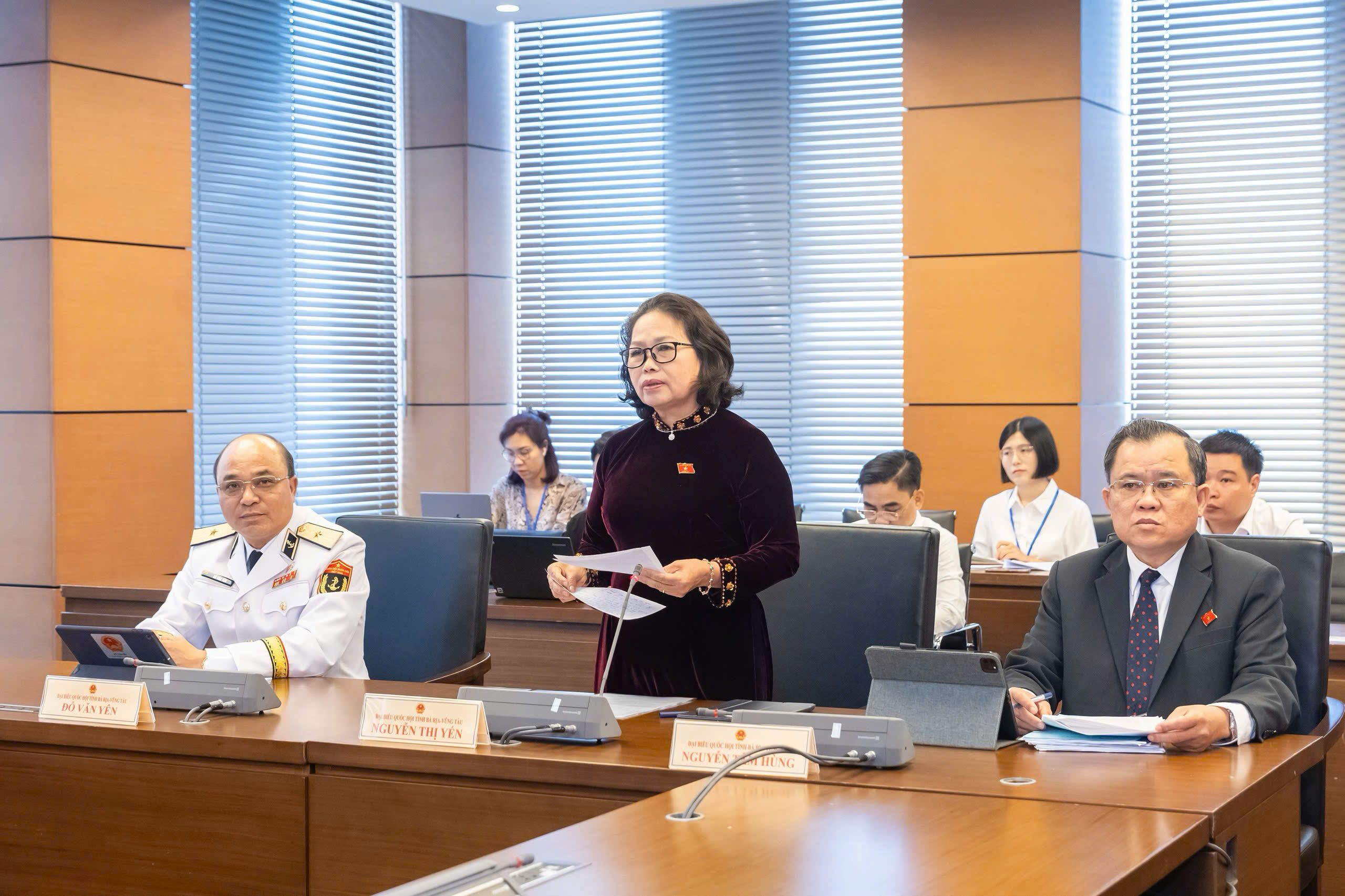 Đại biểu Nguyễn Thị Yến, Phó bí thư Thường trực Tỉnh ủy, Trưởng Đoàn ĐBQH tỉnh Bà Rịa - Vũng Tàu:  “Sửa đổi Hiến pháp là yêu cầu tất yếu để thể chế hóa các chủ trương lớn của Đảng, xây dựng bộ máy tinh gọn, hiệu lực, hiệu quả”.