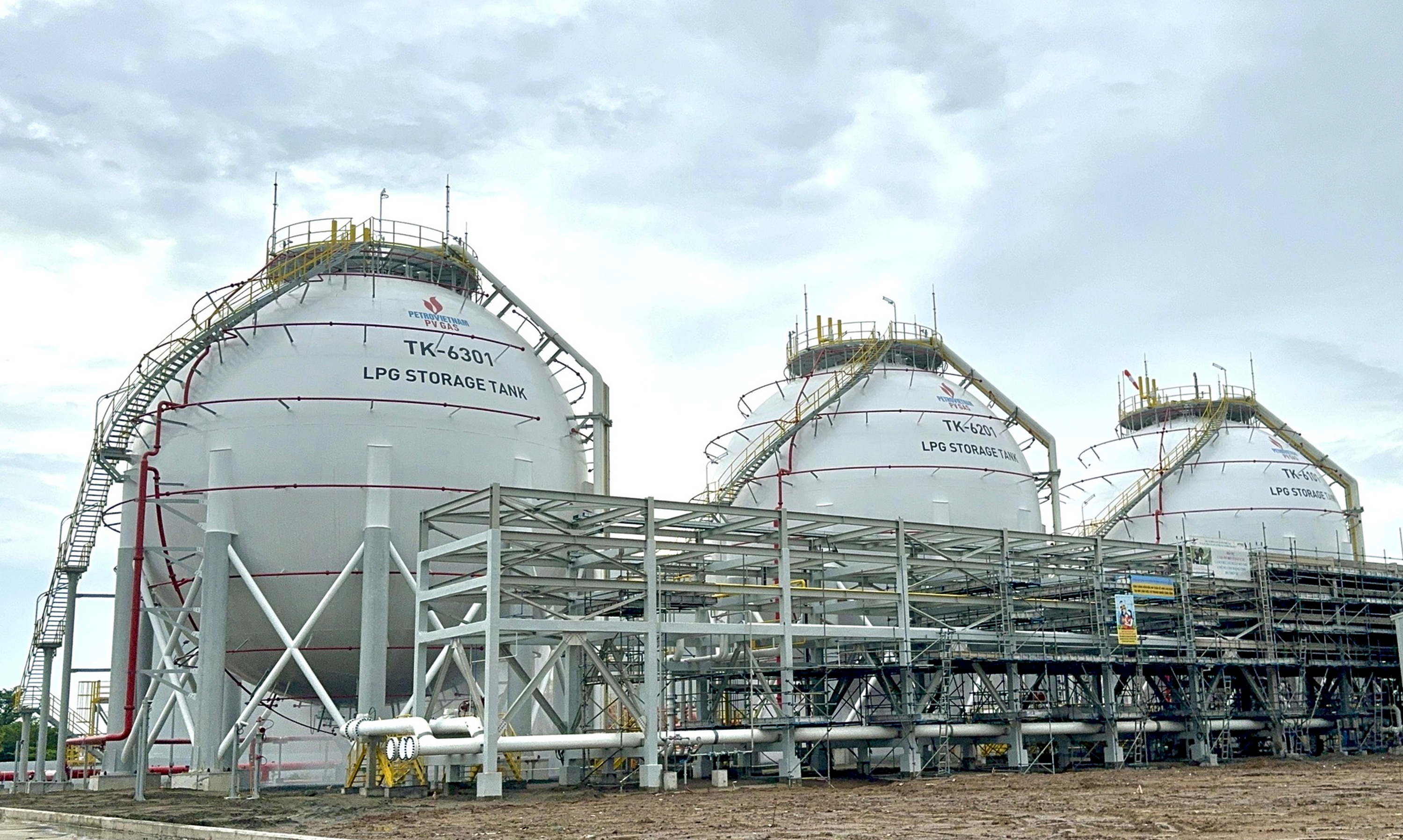 Bồn chứa LPG tại Kho cảng PV GAS Vũng Tàu.