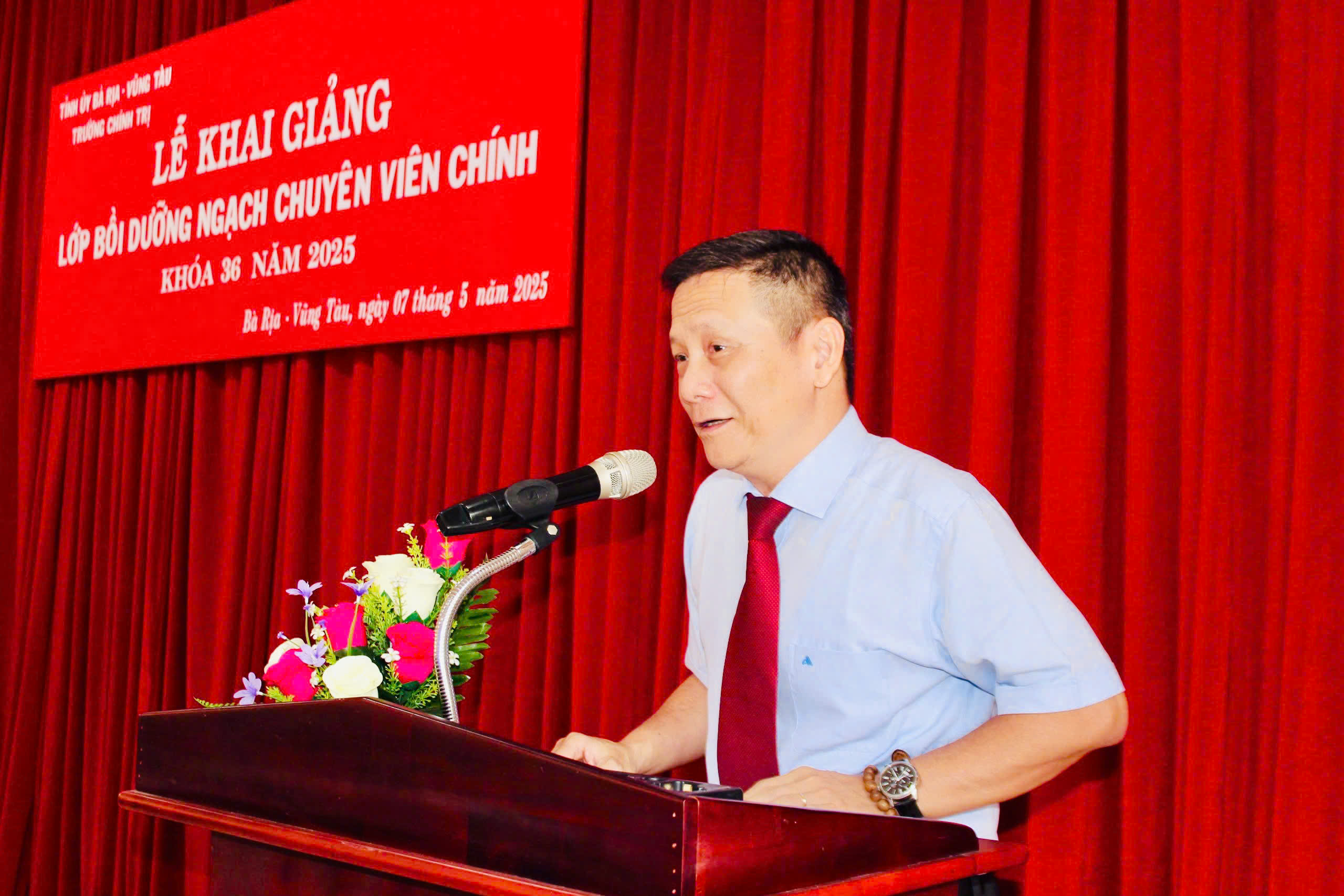 ThS. Đàm Xuân Tùng phát biểu tại lễ khai giảng.