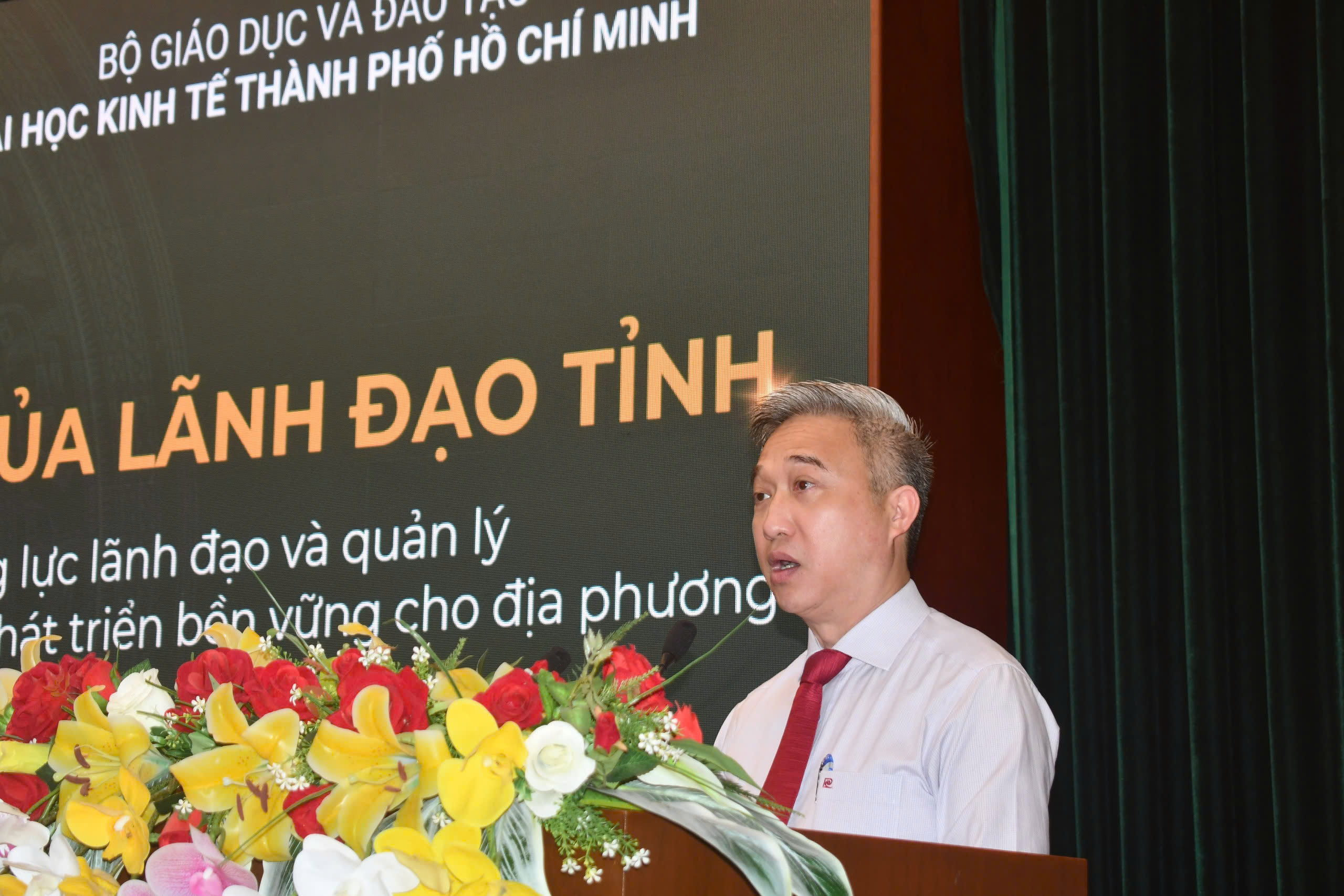 Ông Đặng Minh Thông, Phó Chủ tịch UBND tỉnh phát biểu chỉ đạo tại lễ khai giảng.