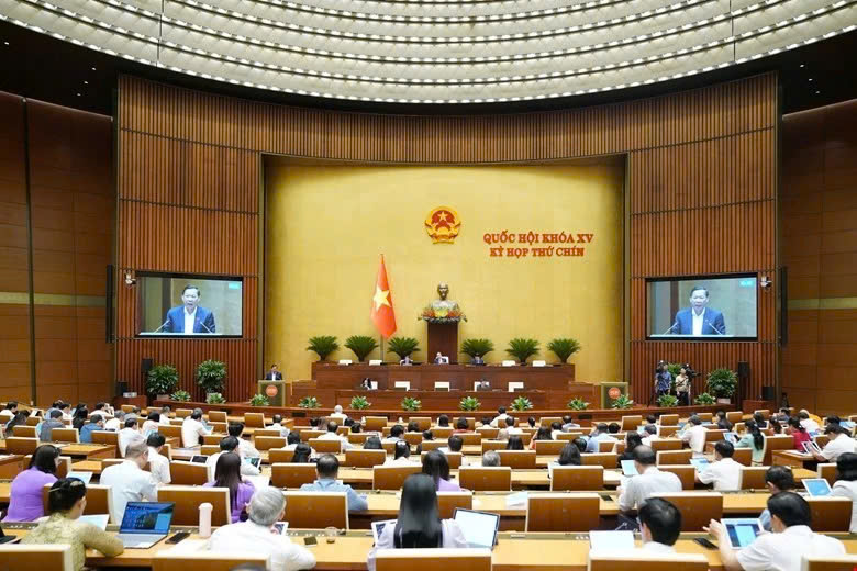 Quang cảnh kỳ họp.