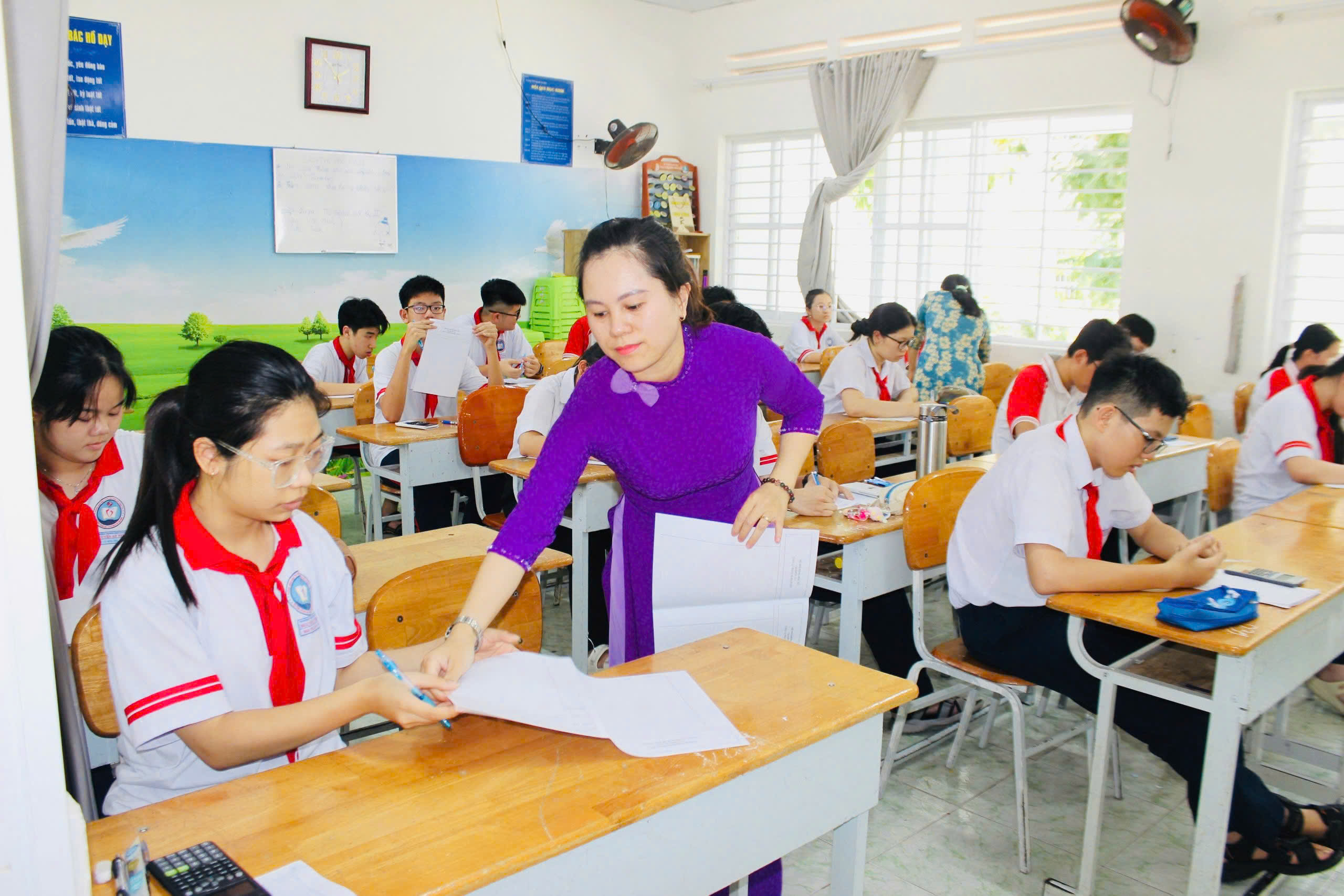 HS lớp 9 Trường THCS Nguyễn An Ninh (TP.Vũng Tàu) thi thử các môn chuyên.