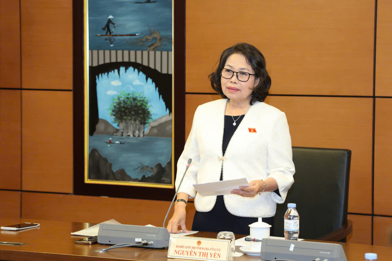 Đại biểu Nguyễn Thị Yến, Phó Bí thư Thường trực Tỉnh ủy, Trưởng Đoàn ĐBQH tỉnh Bà Rịa - Vũng Tàu: 