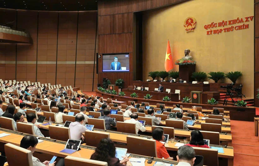 Quốc hội họp phiên toàn thể tại hội trường.