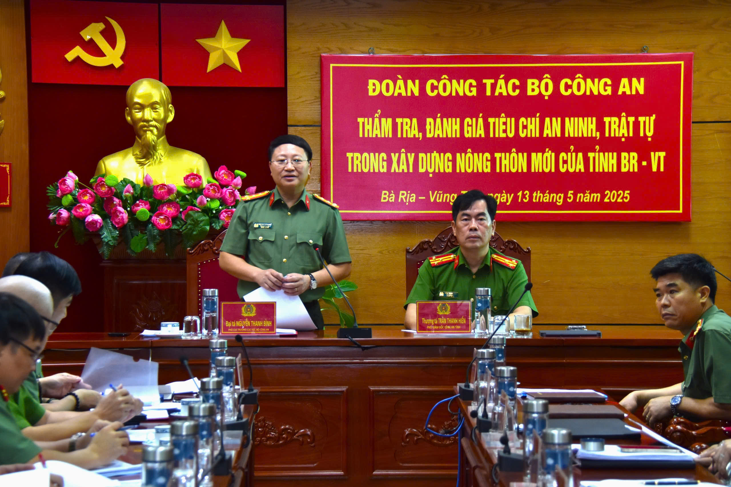 Đại tá Nguyễn Thanh Bình, Phó Cục trưởng Cục Xây dựng phong trào bảo vệ an ninh Tổ quốc, Bộ Công an phát biểu tại buổi làm việc 