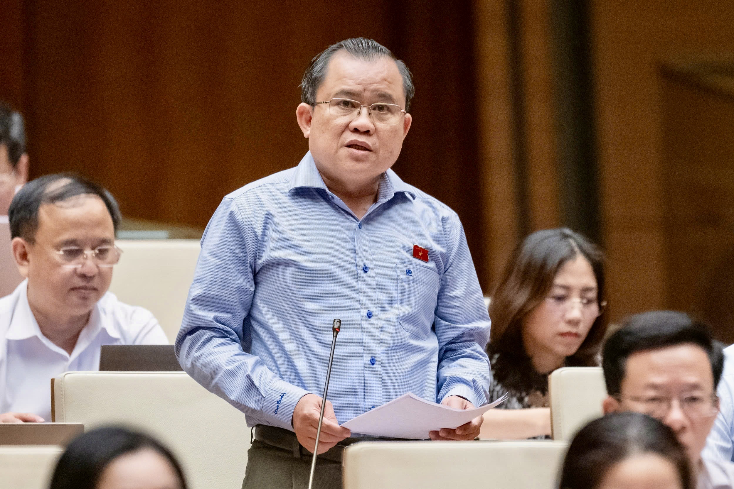 Đại biểu Nguyễn Tâm Hùng nhấn mạnh: “Sửa đổi Hiến pháp phải đi đôi với thi hành hiệu quả và truyền thông sâu rộng”.