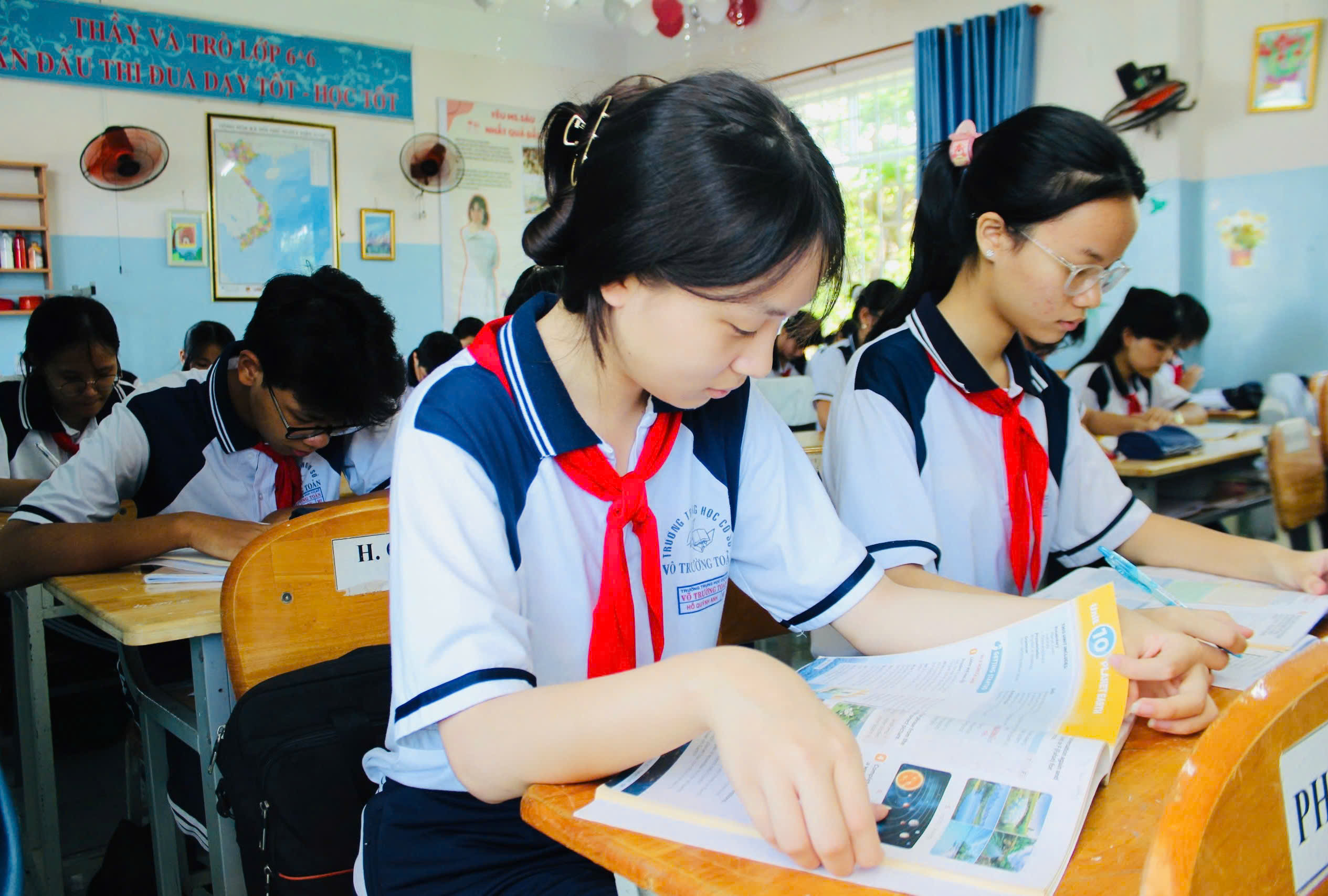Bộ Giáo dục - Đào tạo đề xuất bỏ bằng tốt nghiệp tiểu học cơ sở, giao cơ sở giáo dục xác nhận hoàn thành chương trình tiểu học cơ sở.