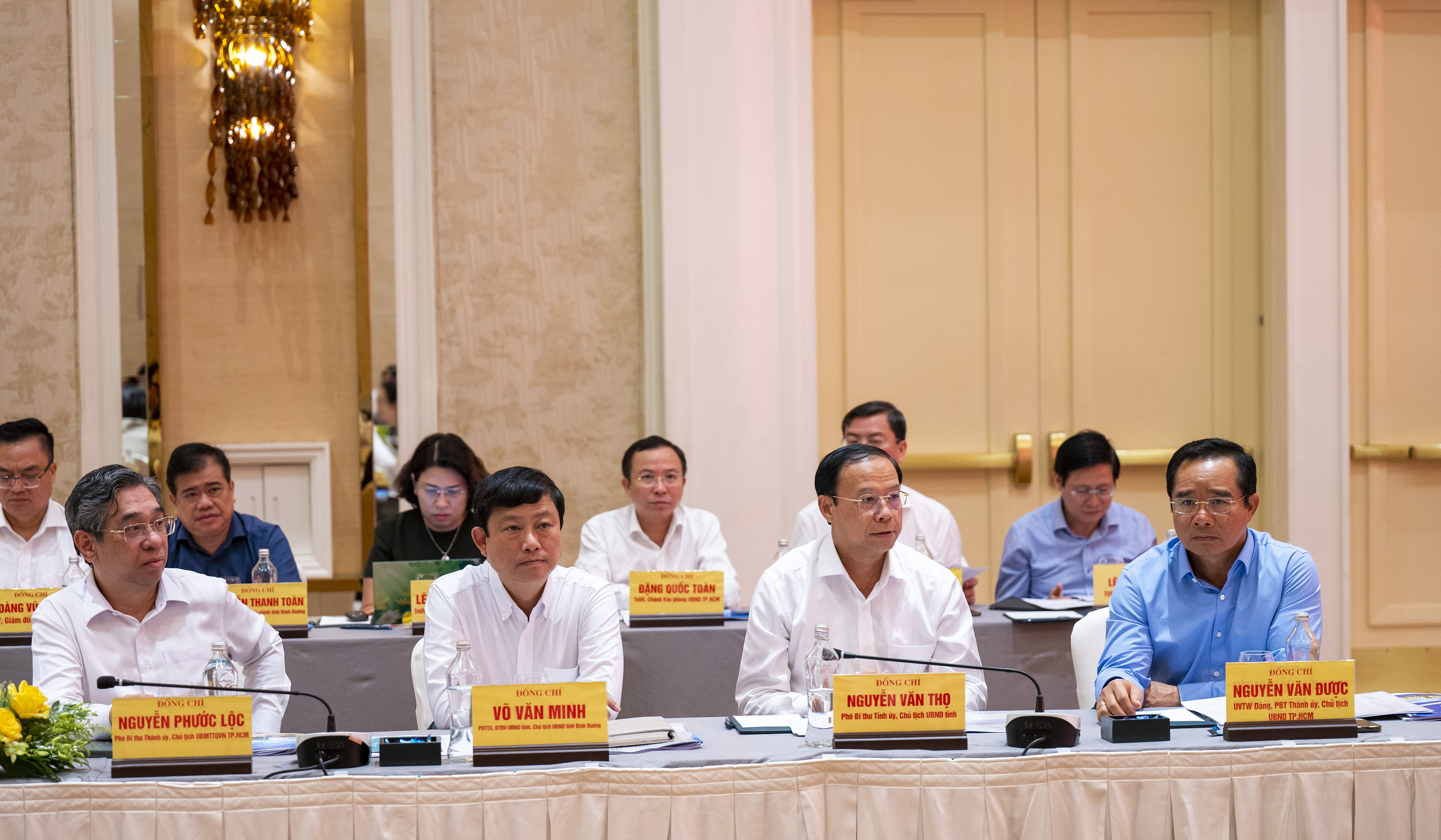 Các đại biểu tham dự hội nghị,