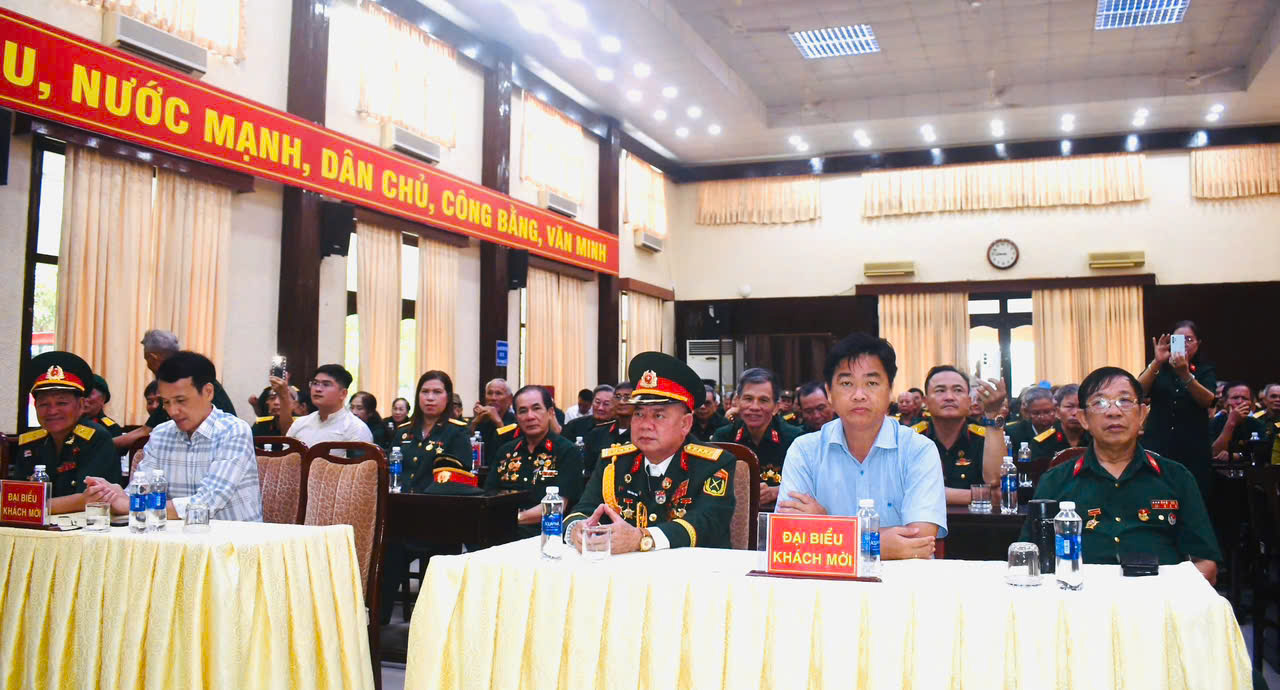 Các đại biểu tham dự lễ kỷ niệm.