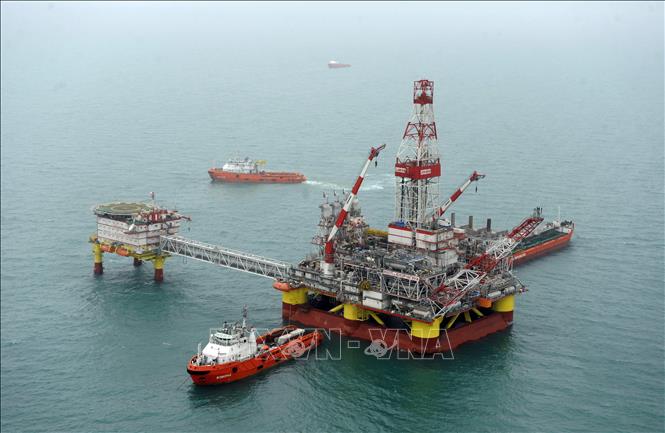 Giàn khoan Lukoil tại mỏ dầu Korchagin ở biển Caspian thuộc Nga.