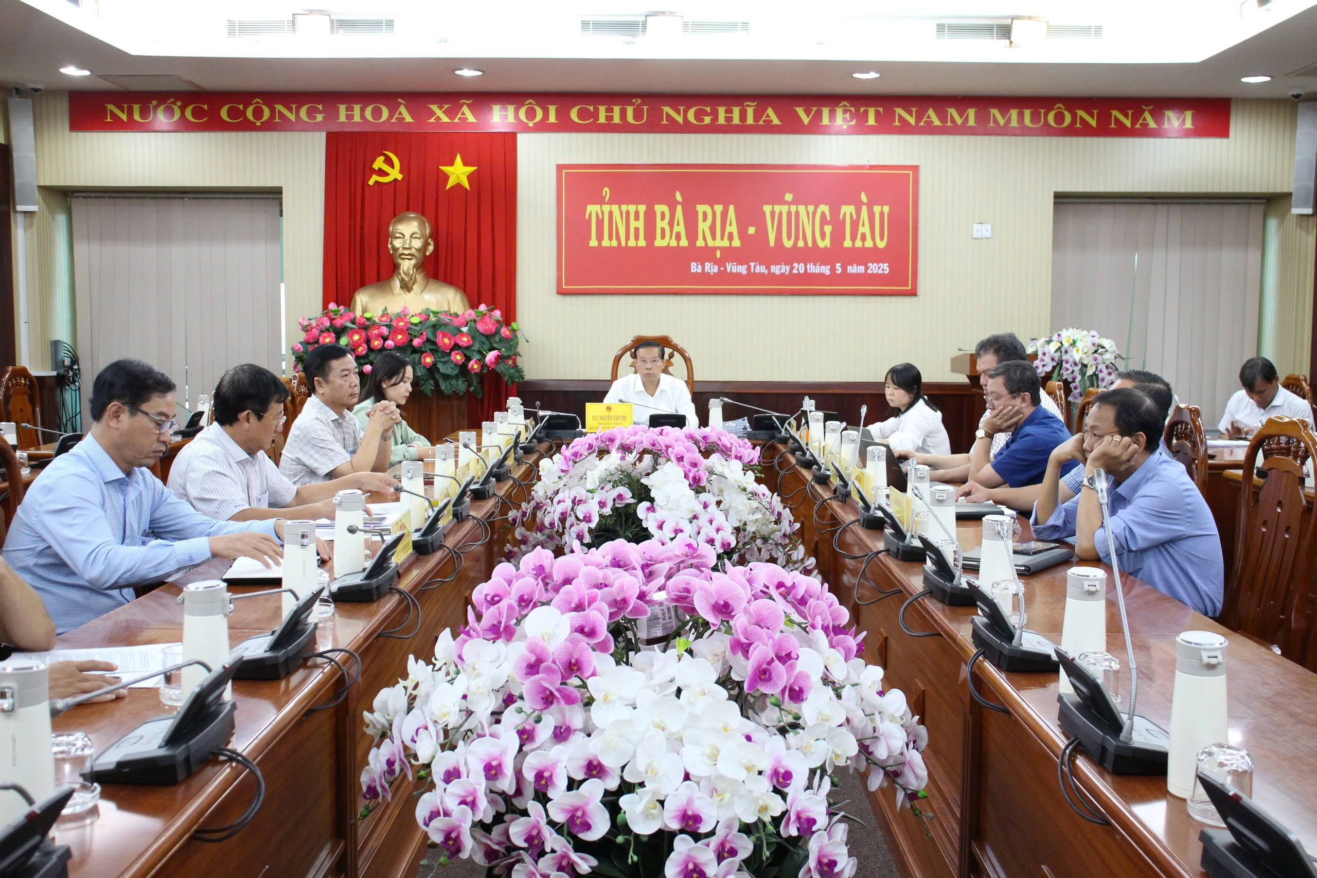 Chủ tịch UBND tỉnh Nguyễn Văn Thọ tham dự hội nghị tại điểm cầu tỉnh Bà Rịa- Vũng Tàu.