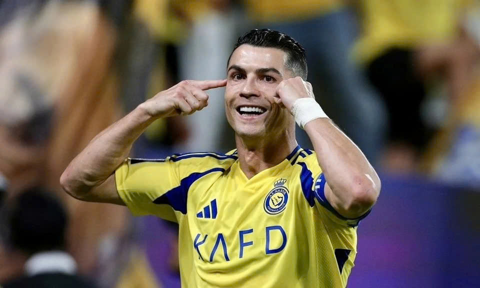 Ronaldo có thể đối đầu Messi ở Mỹ.