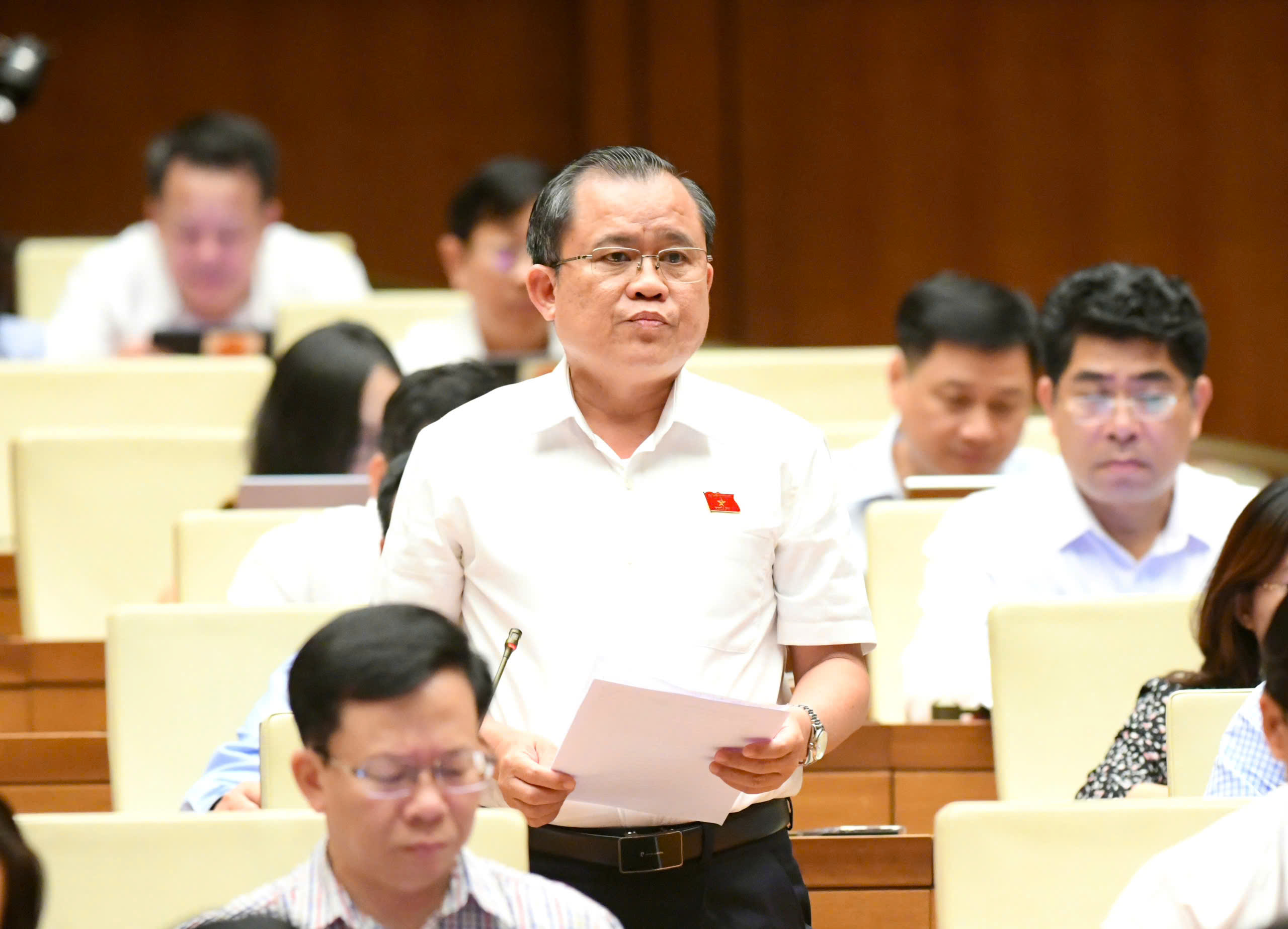 Đại biểu Quốc hội Nguyễn Tâm Hùng, Đại tá, Ủy viên Ủy ban Quốc phòng, An ninh và Đối ngoại của Quốc hội: “Đề nghị hoàn thiện quy định về thời hạn thanh tra, xử lý chồng chéo và cơ cấu hệ thống thanh tra”.