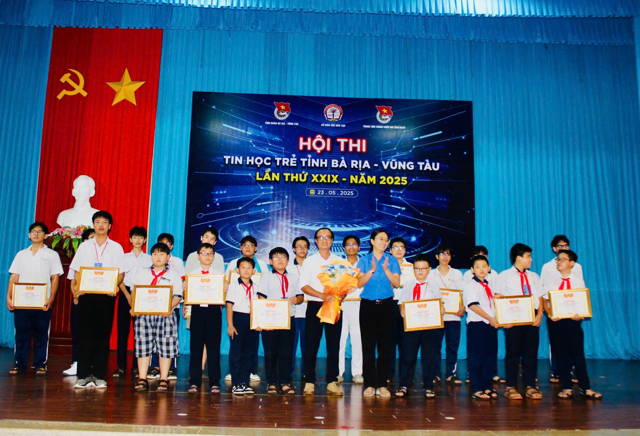 Các thí sinh xuất sắc nhất được lựa chọn để tham dự Hội thi khu vực phía Nam.