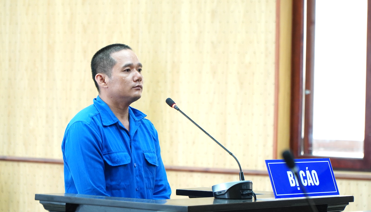 Đâm bạn trọ trọng thương, bị cáo Thạch Hải Đăng bị tuyên phạt 10 năm tù.