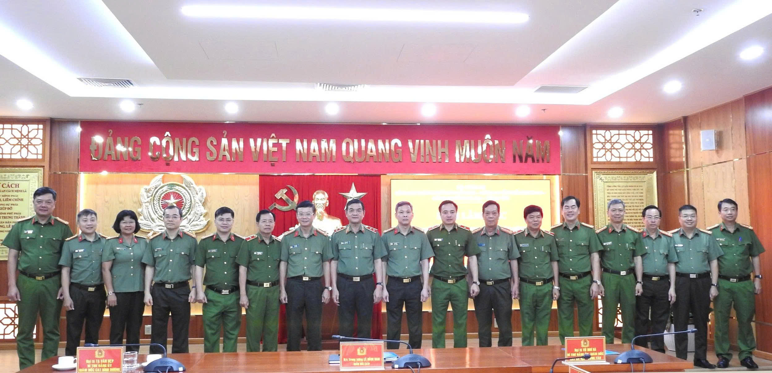 Lãnh đạo Công an TP. Hồ Chí Minh, Bà Rịa - Vũng Tàu và Bình Dương tại buổi làm việc chuẩn bị công tác sáp nhập.