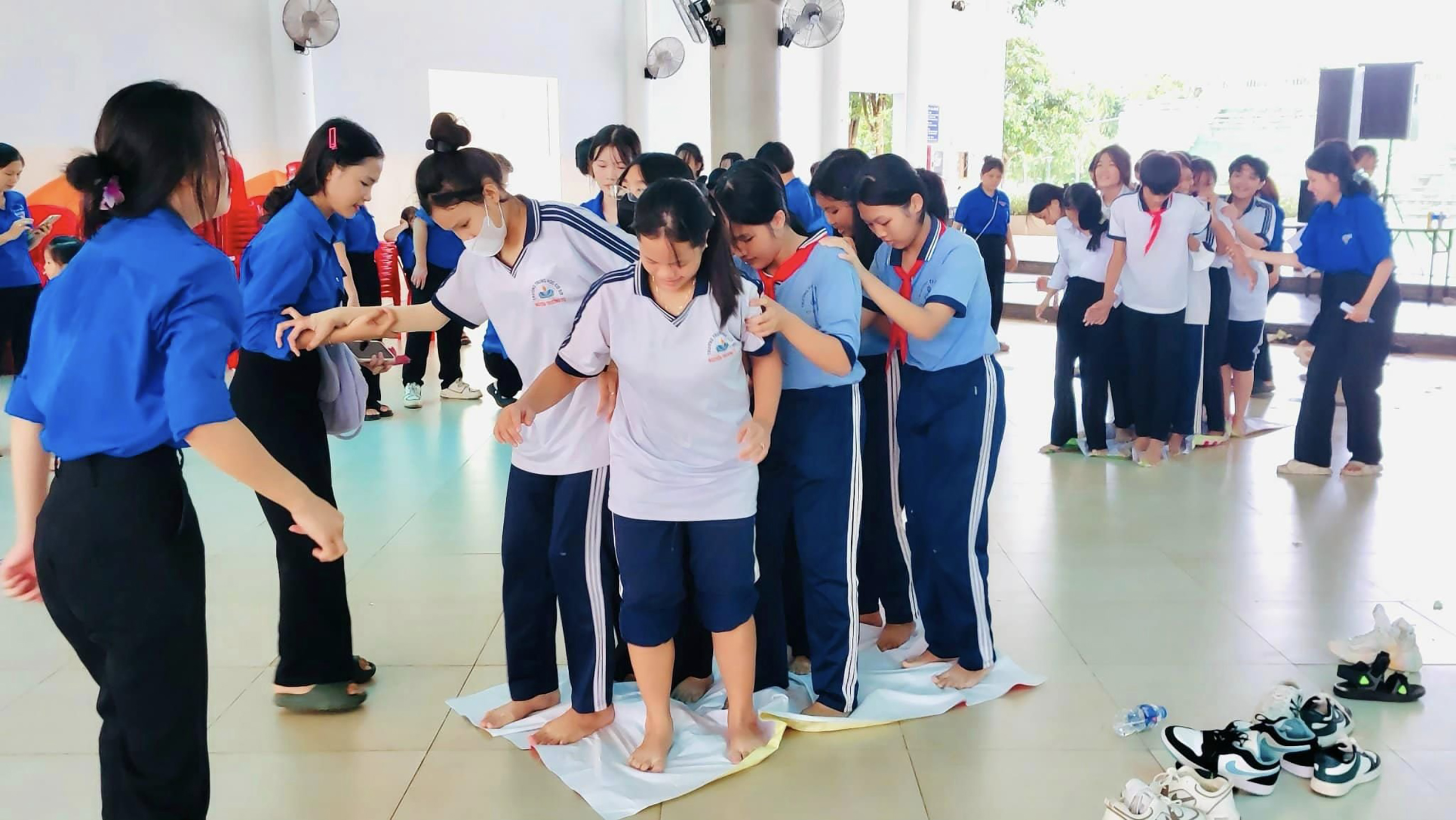Trẻ em Châu Đức vui chơi tại sân chơi hè do ĐVTN huyện tổ chức.